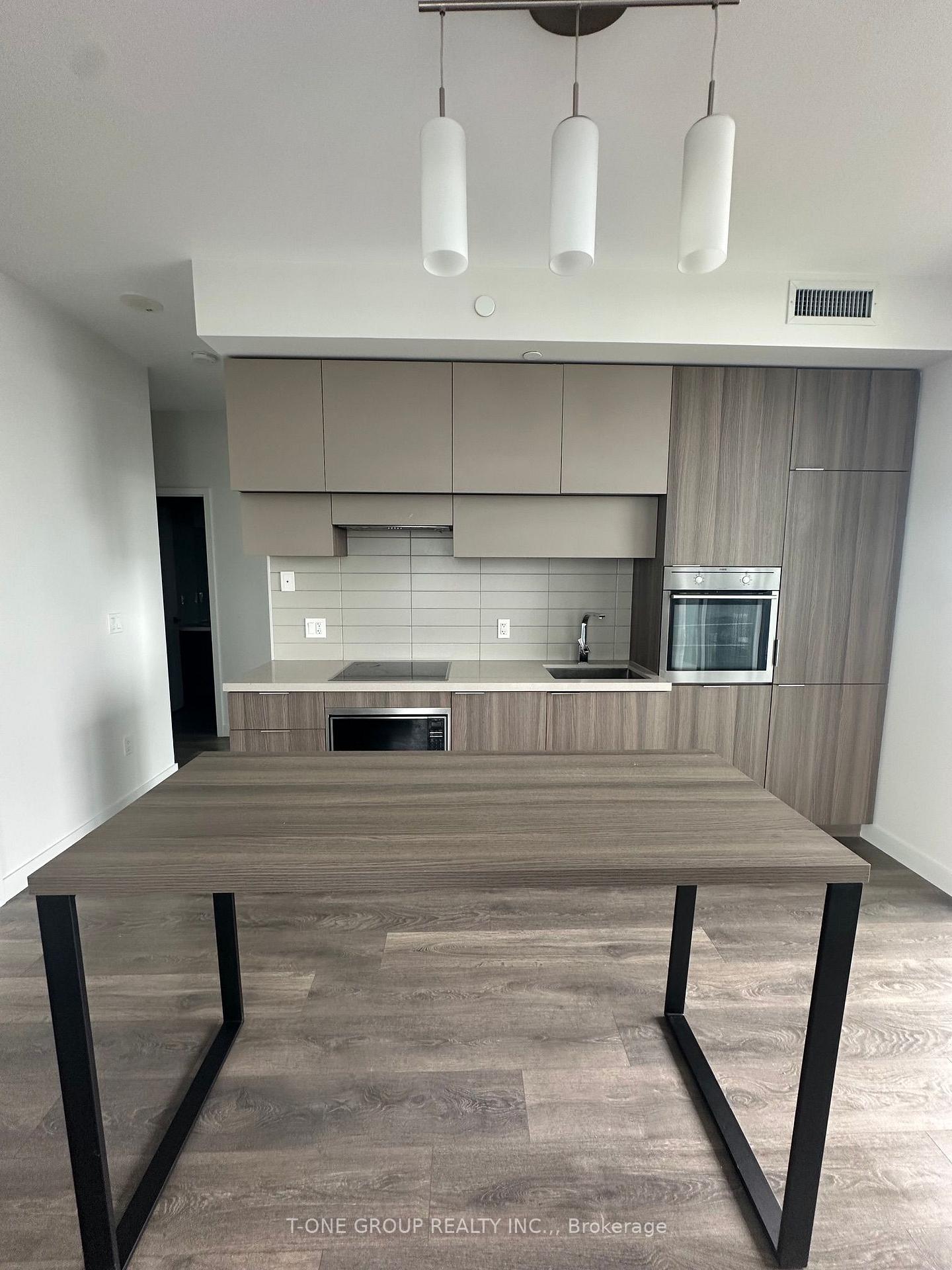 Photo 8 of Unit 5111, 8 Eglinton Avenue E, Toronto, Mount Pleasant East — HOMEH