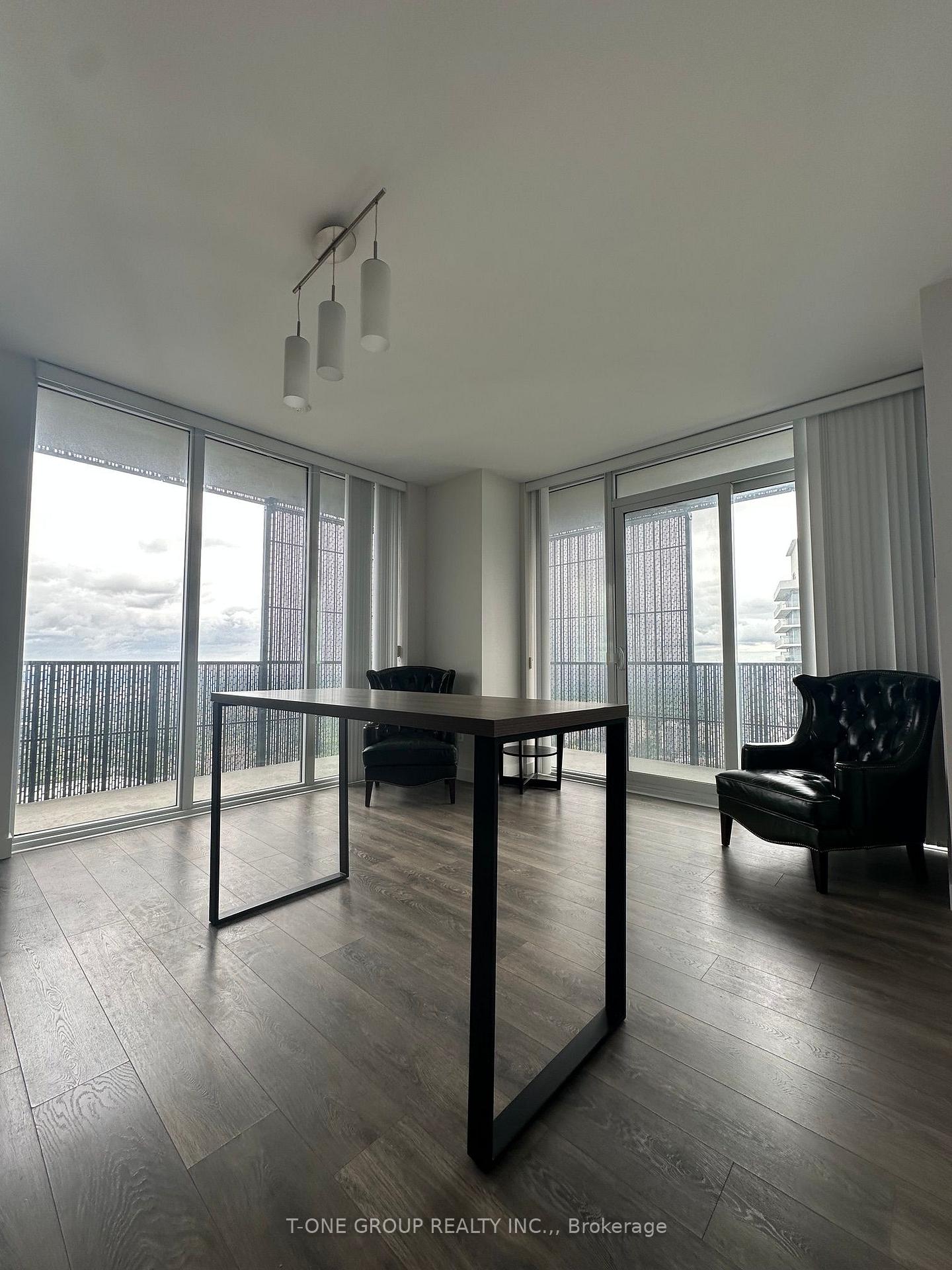 Photo 9 of Unit 5111, 8 Eglinton Avenue E, Toronto, Mount Pleasant East — HOMEH
