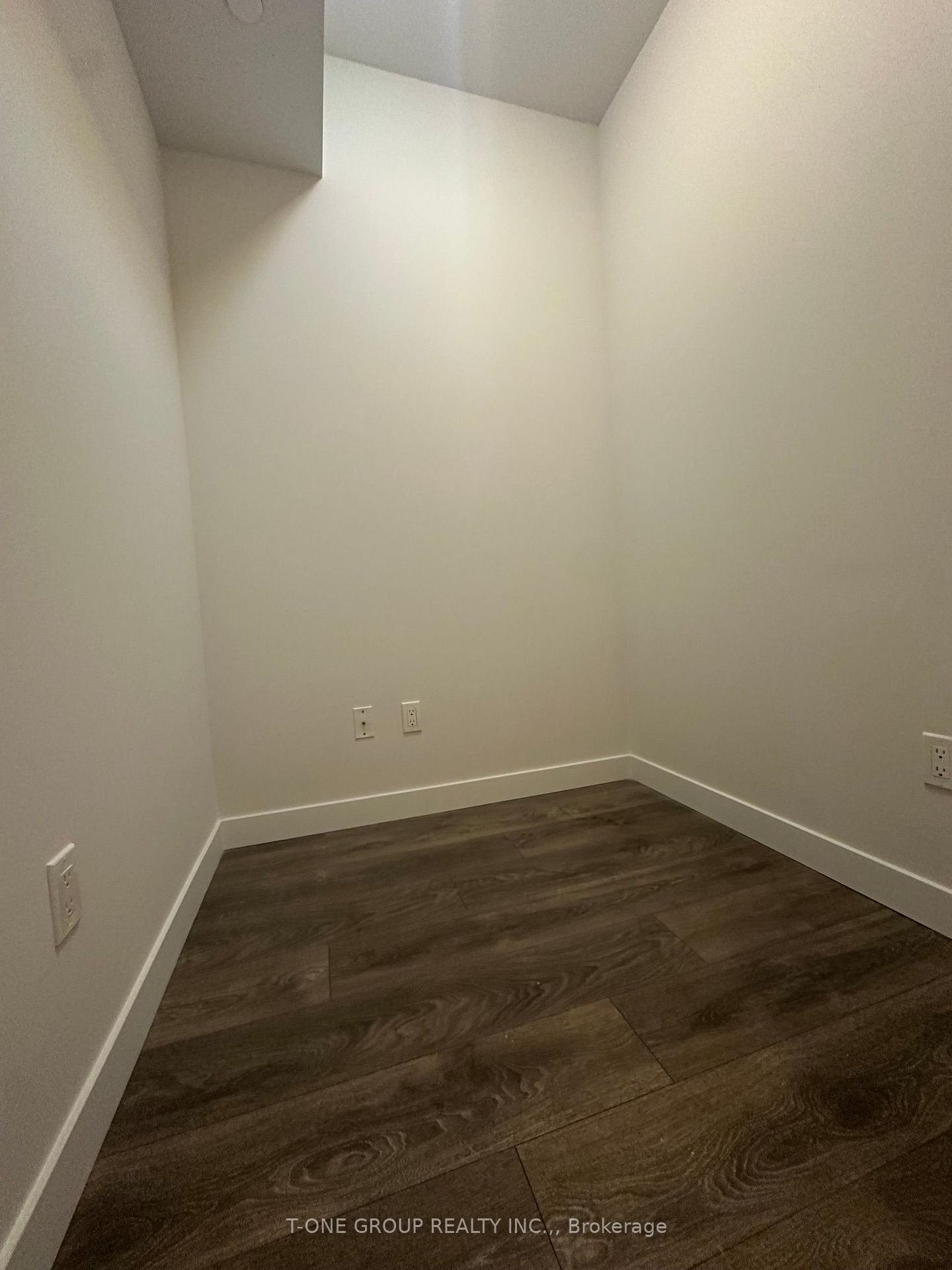 Photo 16 of Unit 5111, 8 Eglinton Avenue E, Toronto, Mount Pleasant East — HOMEH