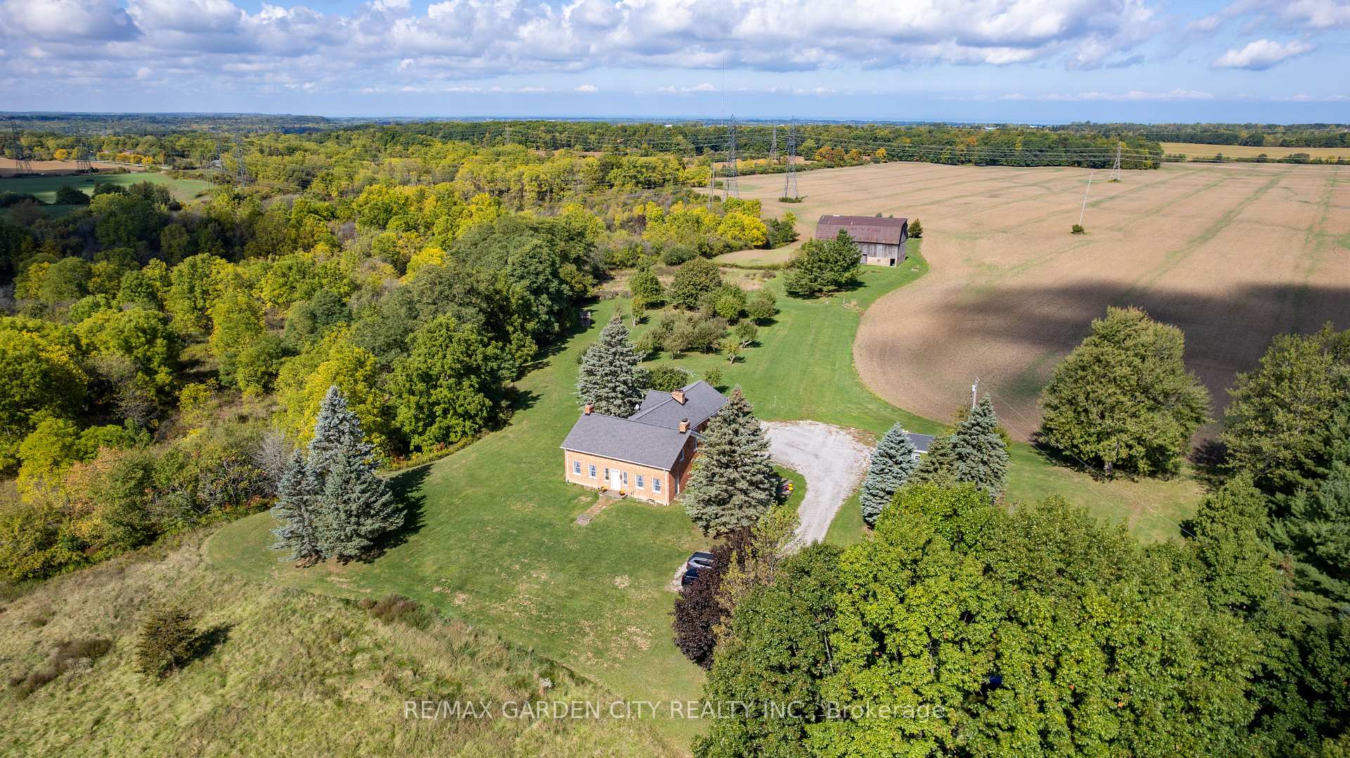 Photo of 2432 Seburn Road