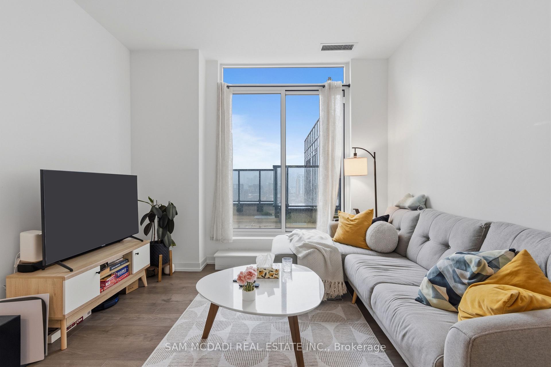 Photo 5 of Unit PH01, 270 Dufferin Street, Toronto, South Parkdale — HOMEH