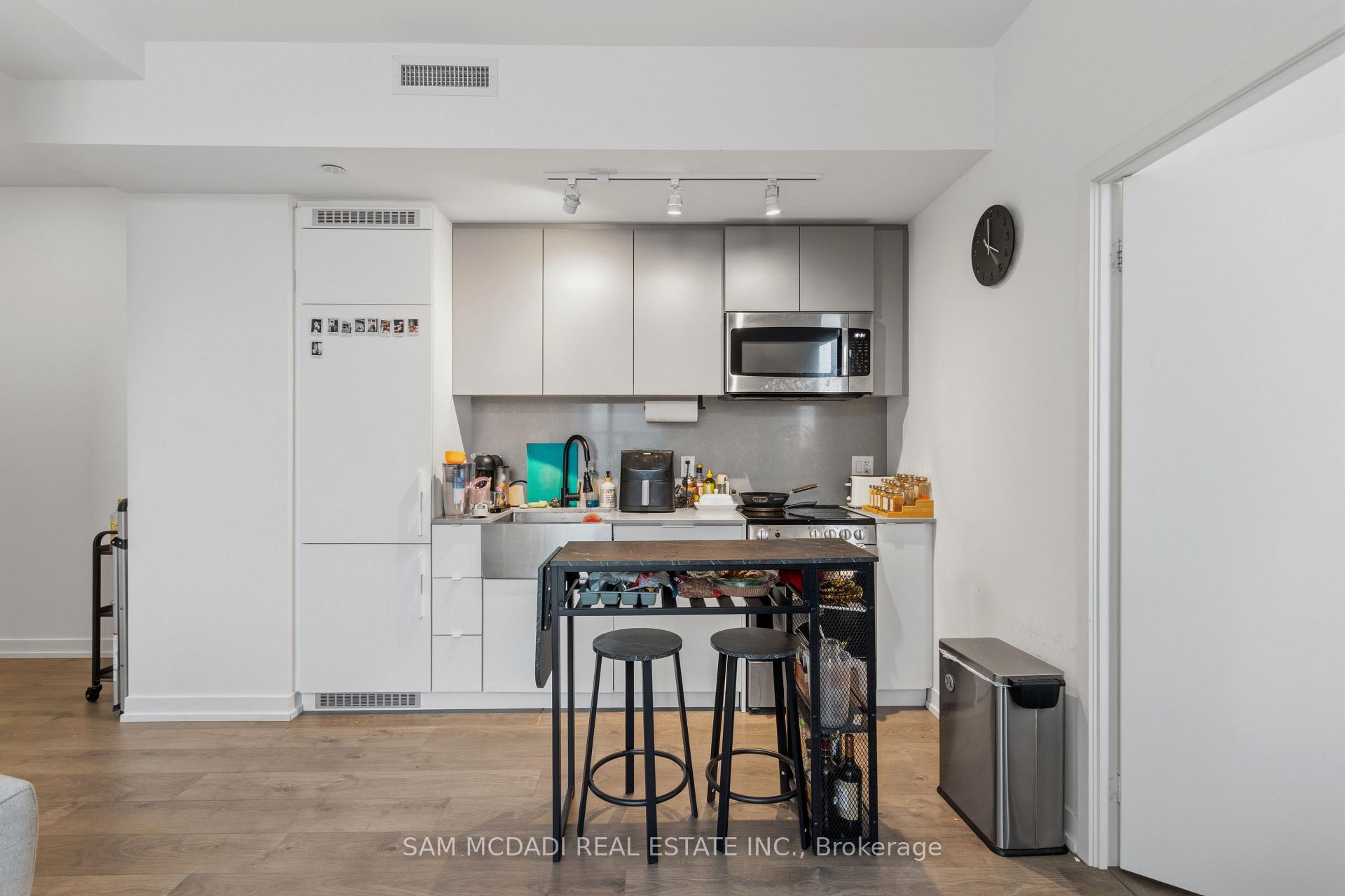 Photo 6 of Unit PH01, 270 Dufferin Street, Toronto, South Parkdale — HOMEH