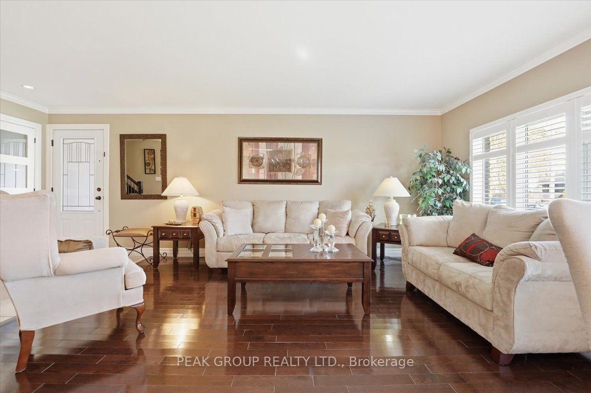 Photo 9 of 7402 Westfield Drive, Niagara Falls, Casey — HOMEH