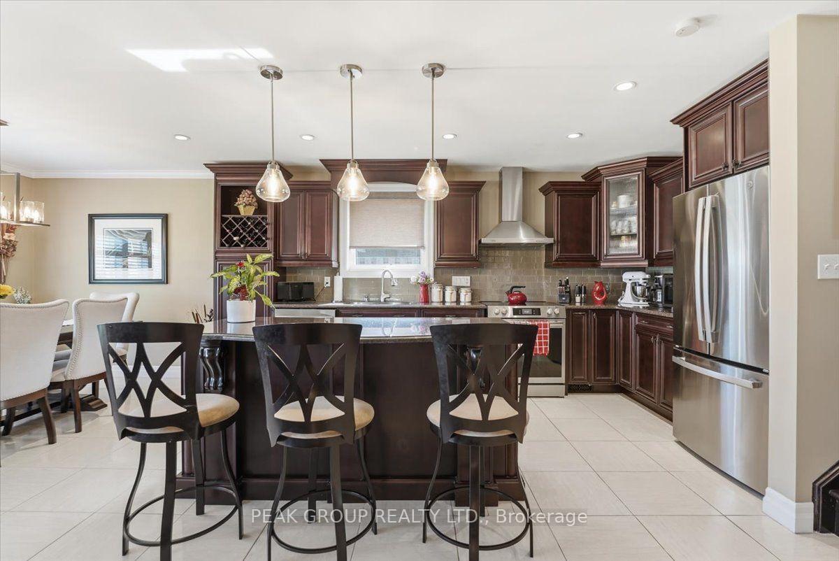 Photo 12 of 7402 Westfield Drive, Niagara Falls, Casey — HOMEH