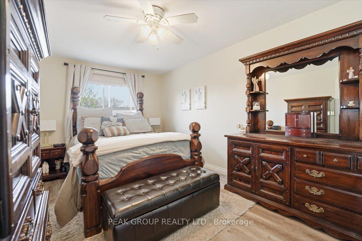 Photo 16 of 7402 Westfield Drive, Niagara Falls, Casey — HOMEH