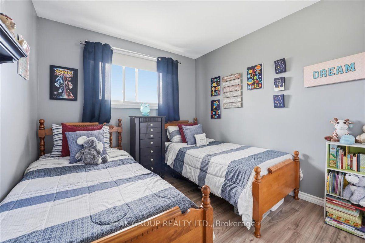 Photo 18 of 7402 Westfield Drive, Niagara Falls, Casey — HOMEH