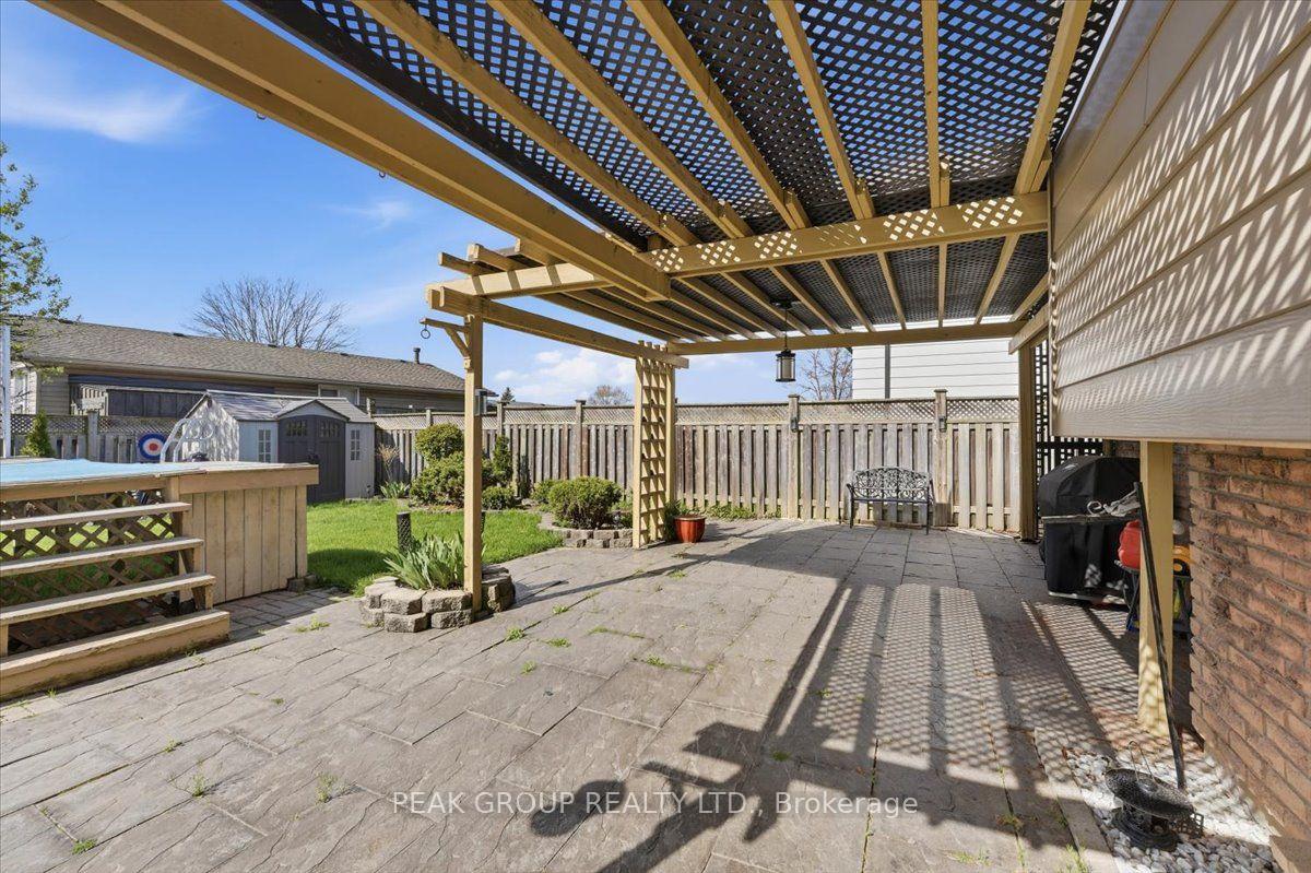 Photo 32 of 7402 Westfield Drive, Niagara Falls, Casey — HOMEH