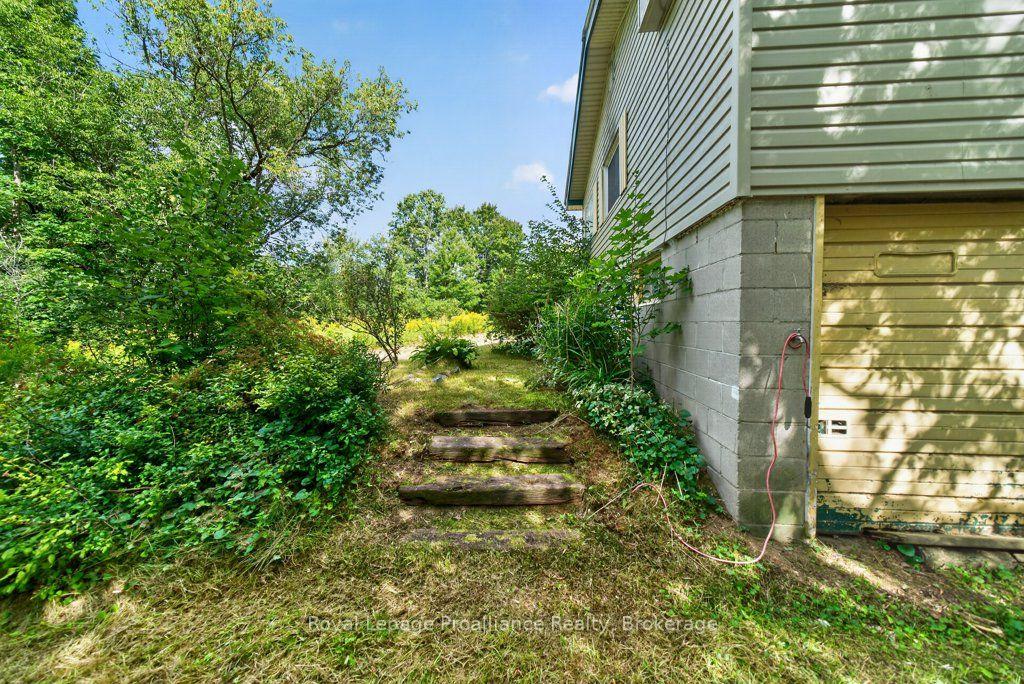 Photo 8 of 2452 Henderson Road, Frontenac, Frontenac Centre — HOMEH