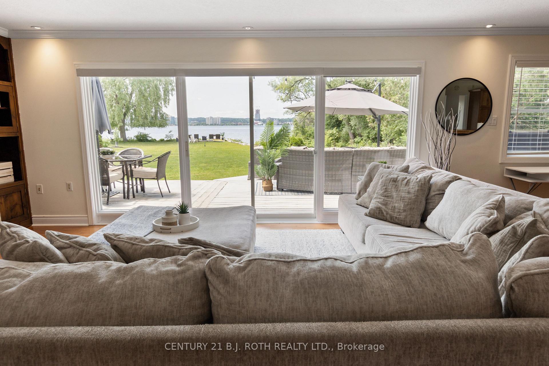 Photo 15 of 58 White Oaks Road, Barrie, South Shore — HOMEH