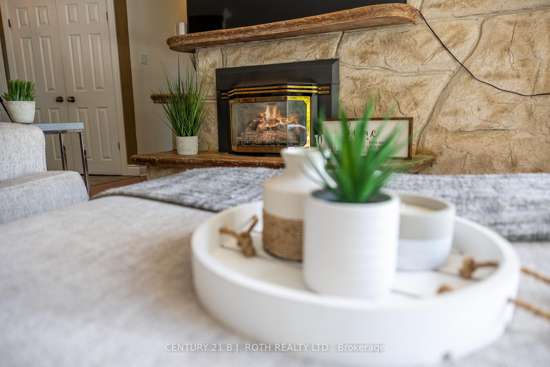Photo 17 of 58 White Oaks Road, Barrie, South Shore — HOMEH