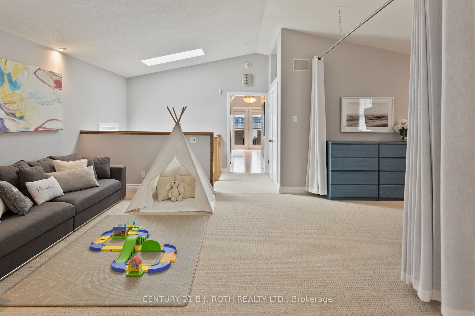 Photo 22 of 58 White Oaks Road, Barrie, South Shore — HOMEH