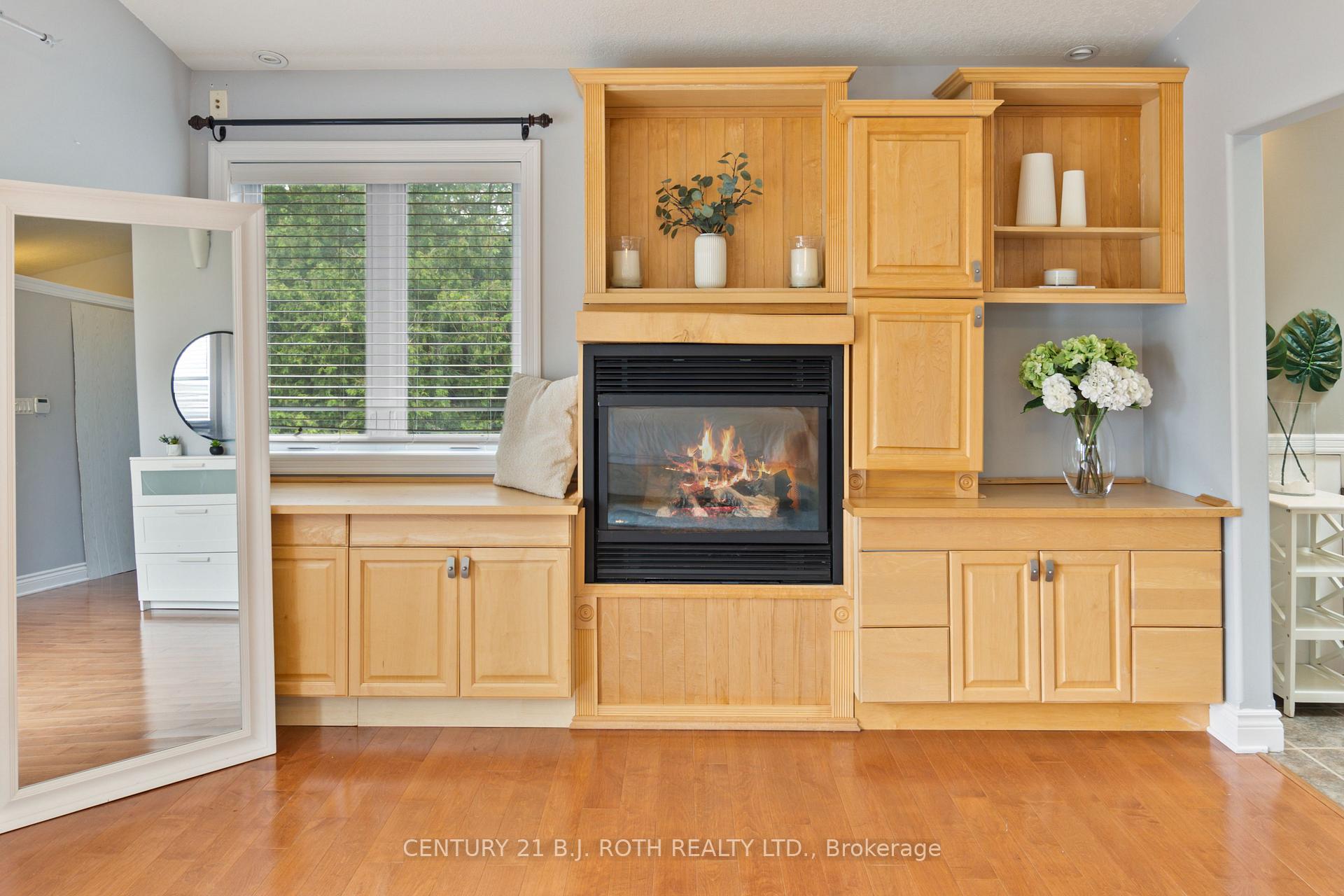 Photo 24 of 58 White Oaks Road, Barrie, South Shore — HOMEH