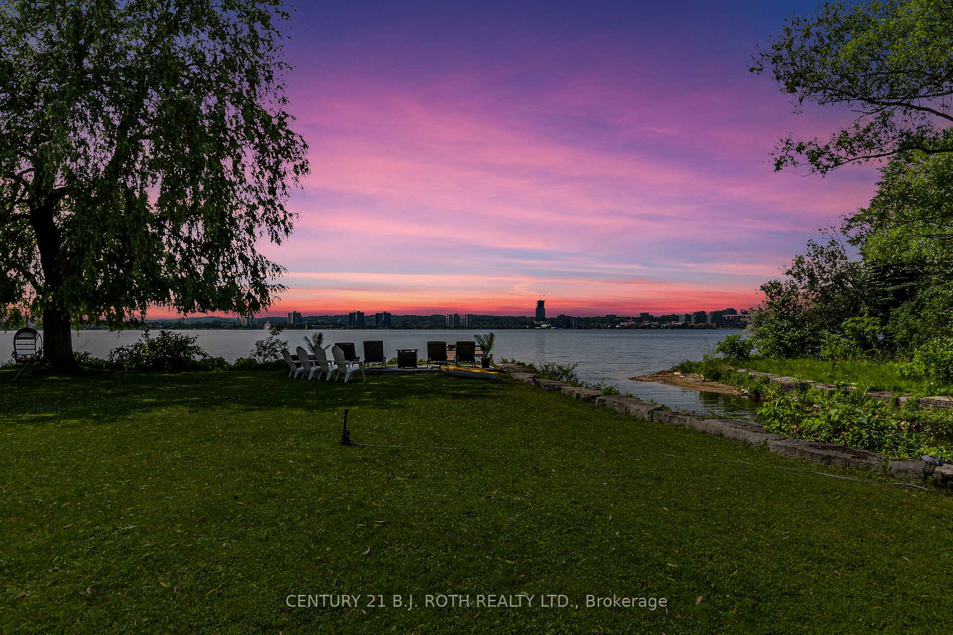 Photo 38 of 58 White Oaks Road, Barrie, South Shore — HOMEH