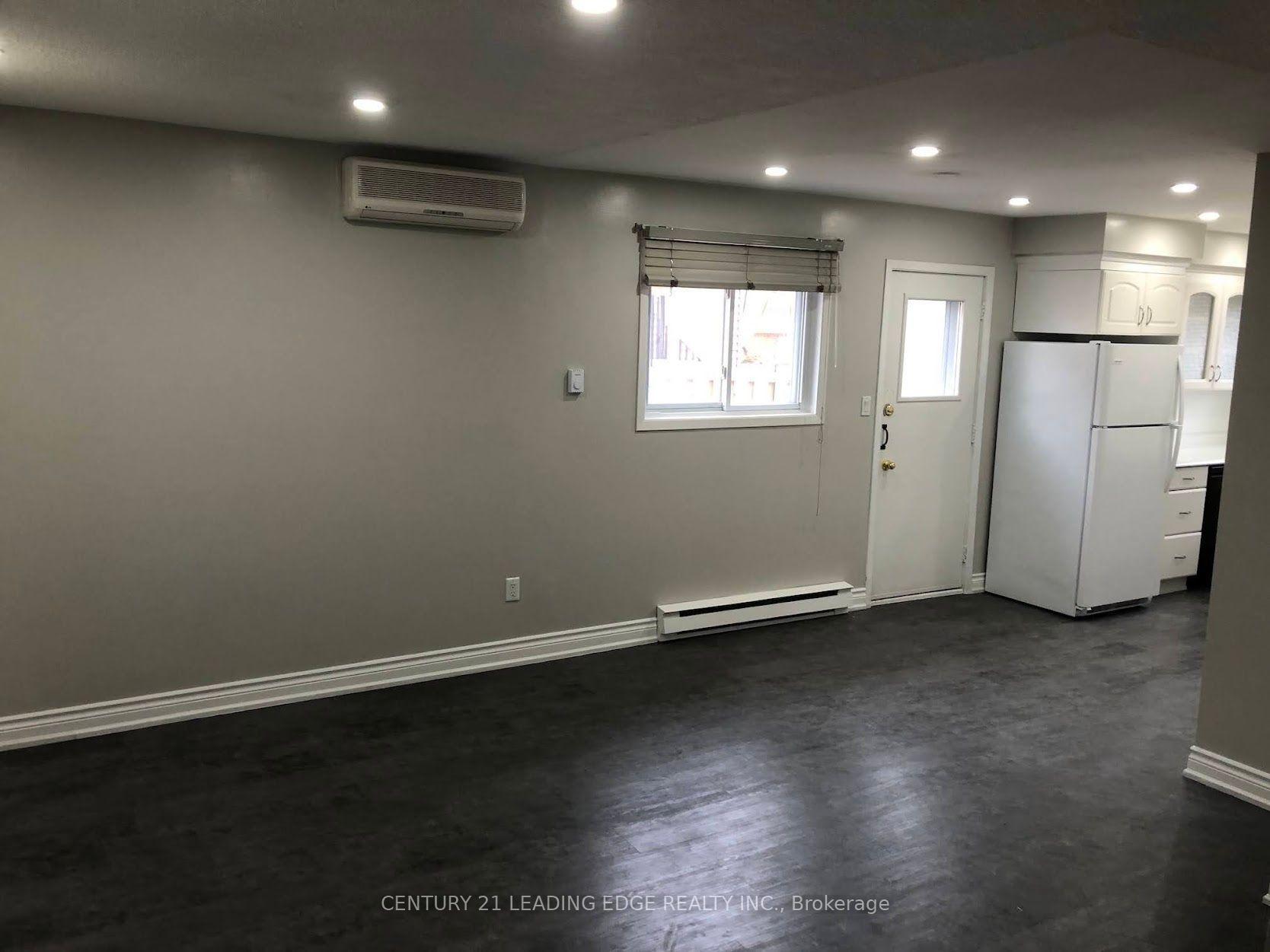 Photo 2 of Unit 1, 699 Attersley Drive, Oshawa, Pinecrest — HOMEH