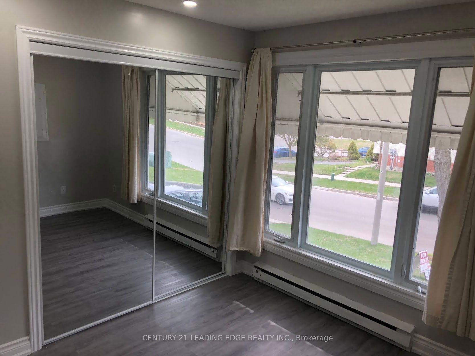 Photo 4 of Unit 1, 699 Attersley Drive, Oshawa, Pinecrest — HOMEH