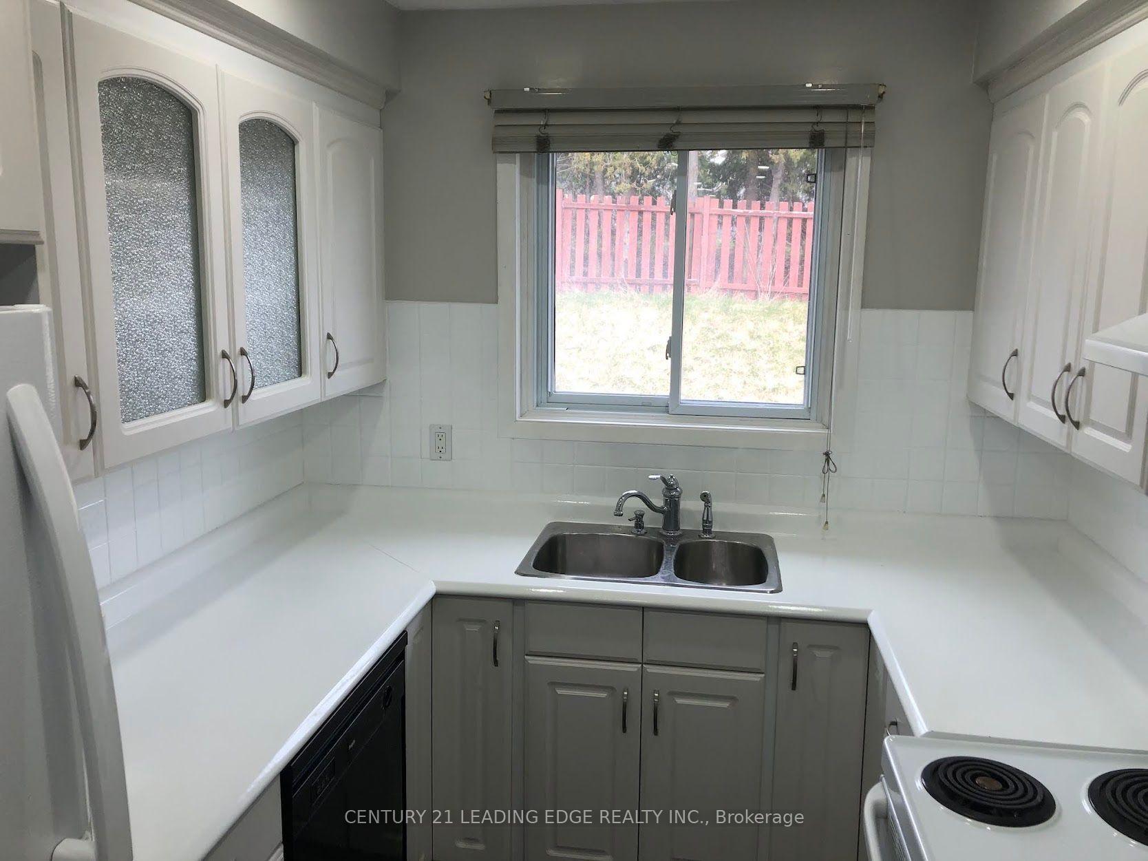 Photo 6 of Unit 1, 699 Attersley Drive, Oshawa, Pinecrest — HOMEH