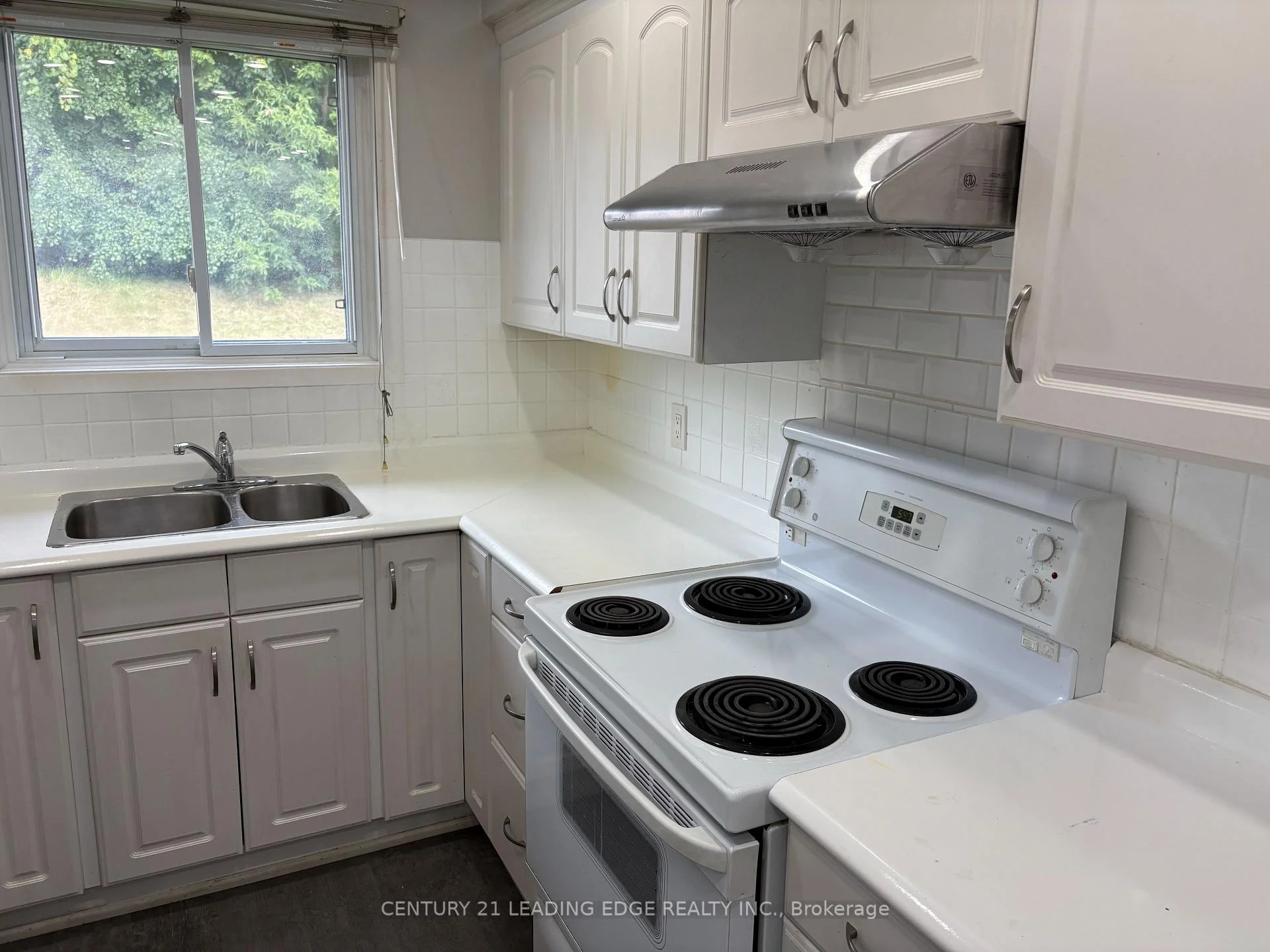 Photo 12 of Unit 1, 699 Attersley Drive, Oshawa, Pinecrest — HOMEH