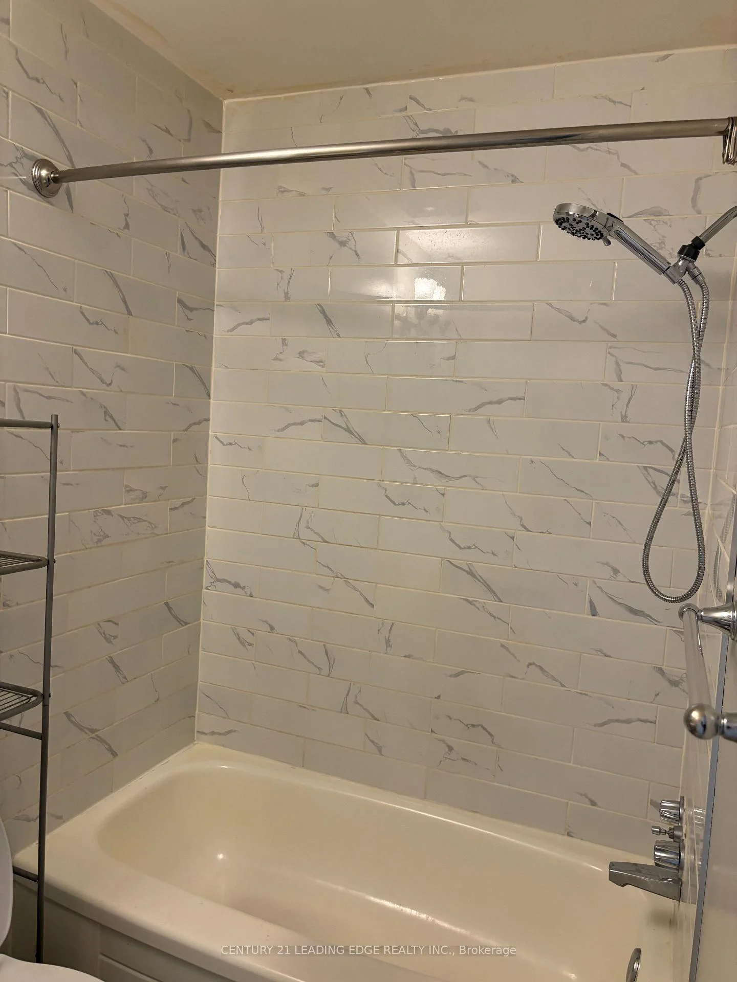 Photo 13 of Unit 1, 699 Attersley Drive, Oshawa, Pinecrest — HOMEH