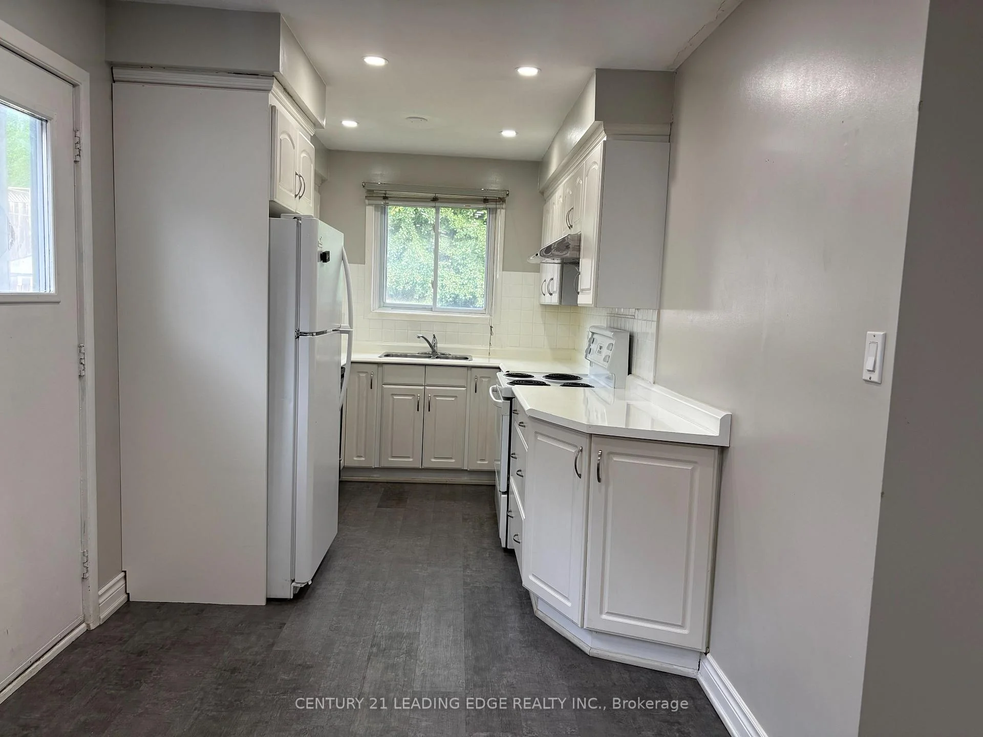 Photo 14 of Unit 1, 699 Attersley Drive, Oshawa, Pinecrest — HOMEH