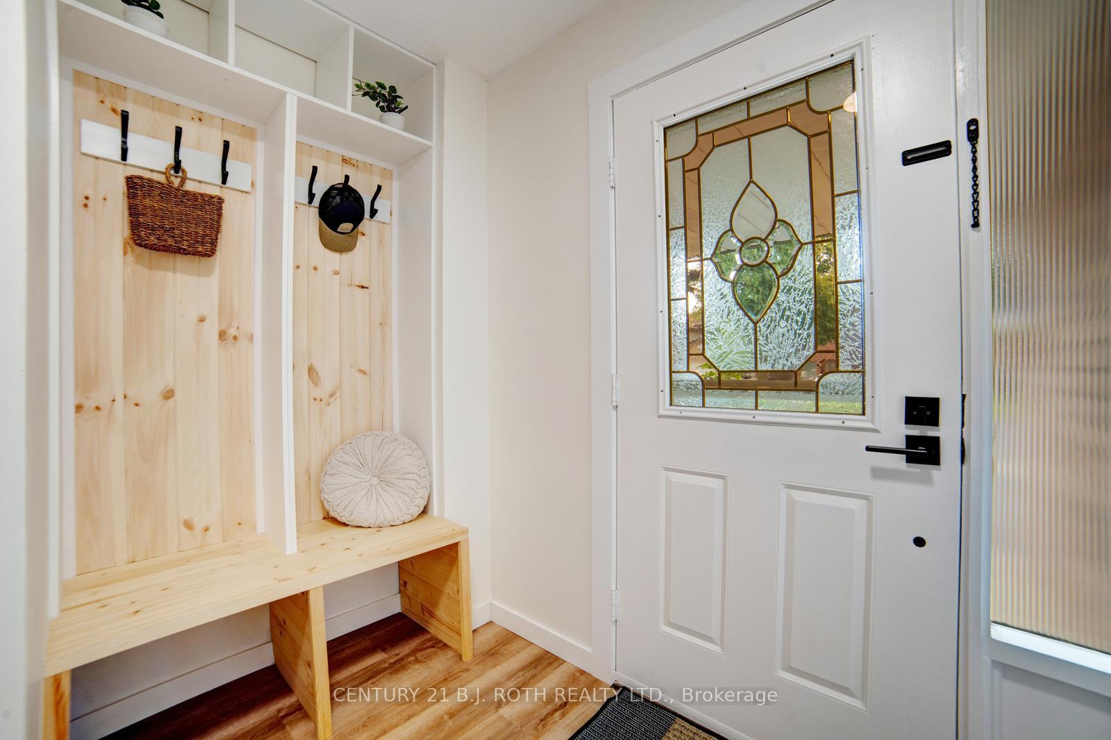Photo 4 of 56 Sproule Drive, Brampton, Downtown Brampton — HOMEH