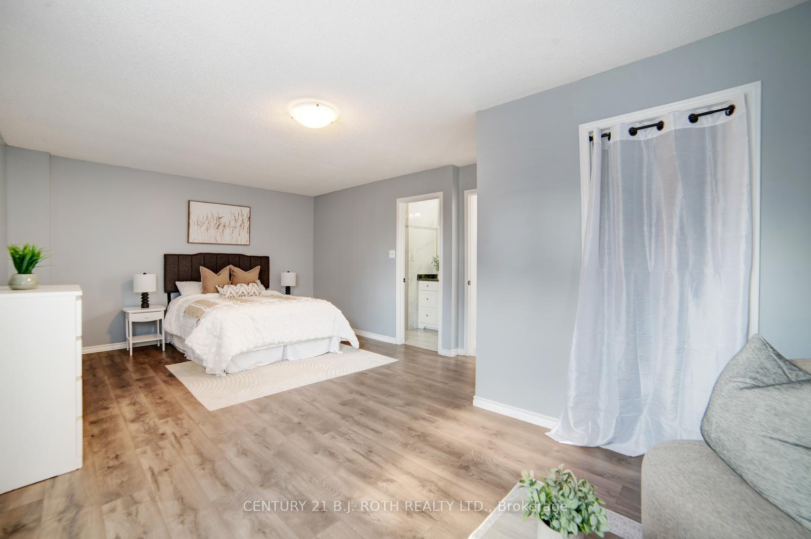 Photo 25 of 56 Sproule Drive, Brampton, Downtown Brampton — HOMEH