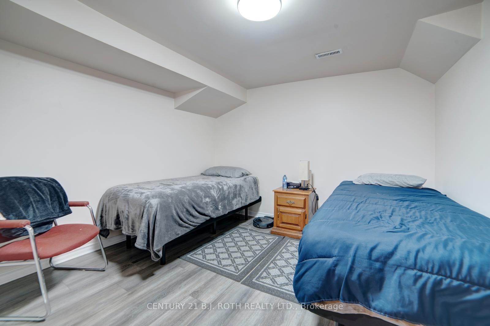 Photo 42 of 56 Sproule Drive, Brampton, Downtown Brampton — HOMEH
