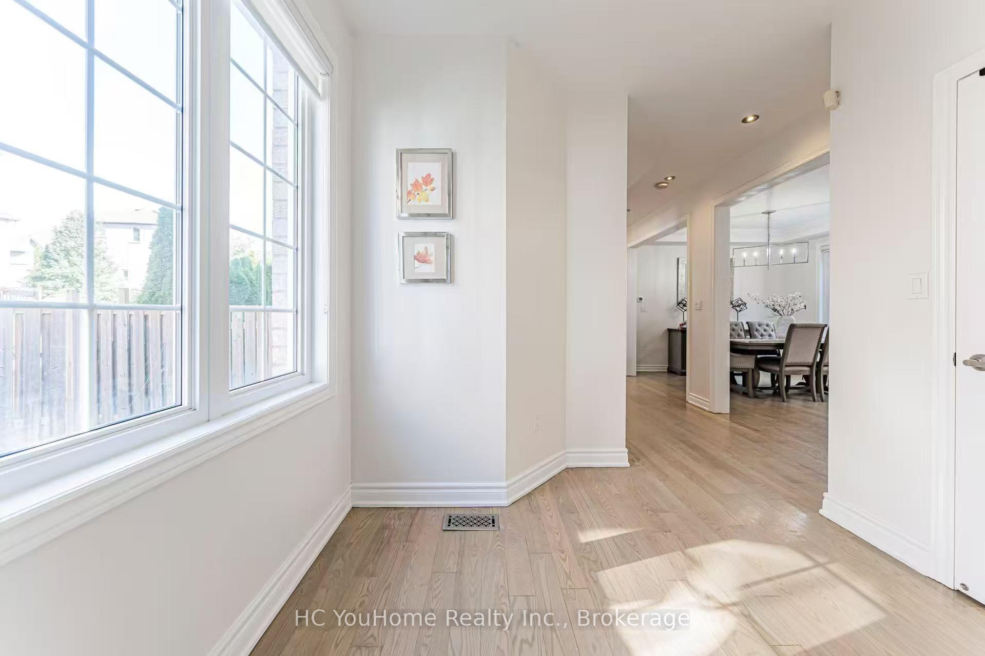 Photo 3 of 37 Shell Court, Richmond Hill, Rouge Woods — HOMEH
