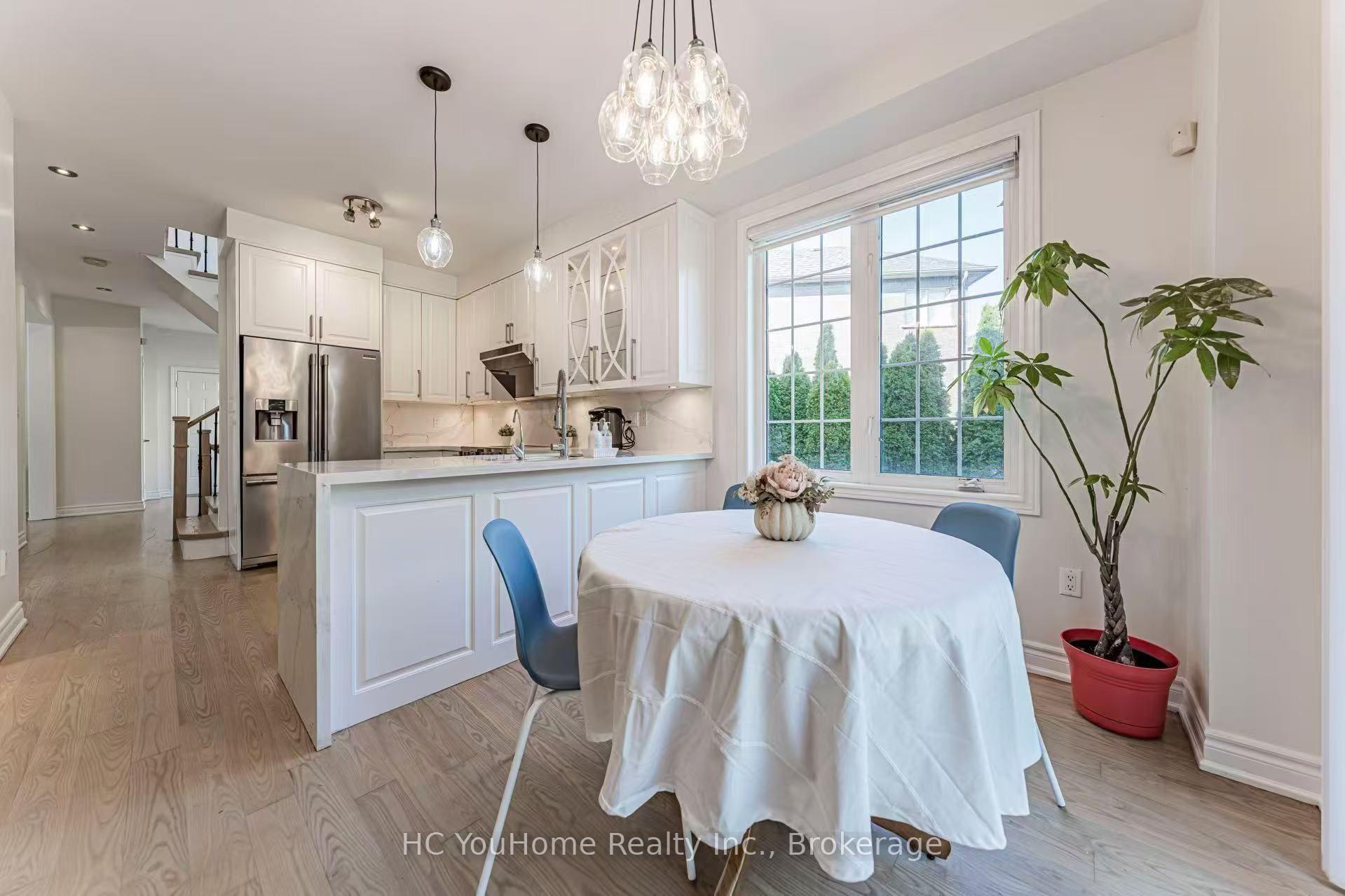 Photo 9 of 37 Shell Court, Richmond Hill, Rouge Woods — HOMEH