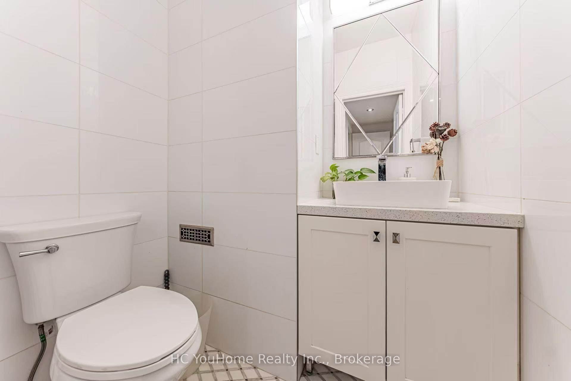 Photo 15 of 37 Shell Court, Richmond Hill, Rouge Woods — HOMEH