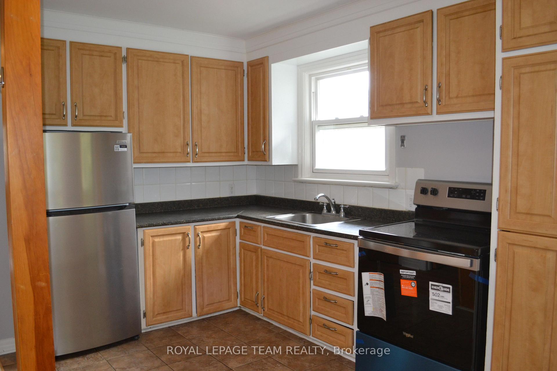 Photo 4 of Unit 2, 516 Athlone Avenue, Ottawa, Westboro/Hampton Park — HOMEH
