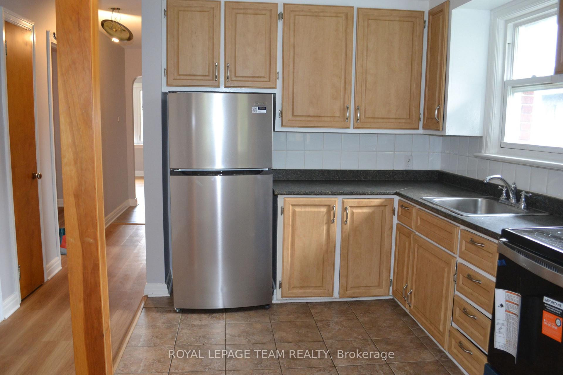 Photo 5 of Unit 2, 516 Athlone Avenue, Ottawa, Westboro/Hampton Park — HOMEH