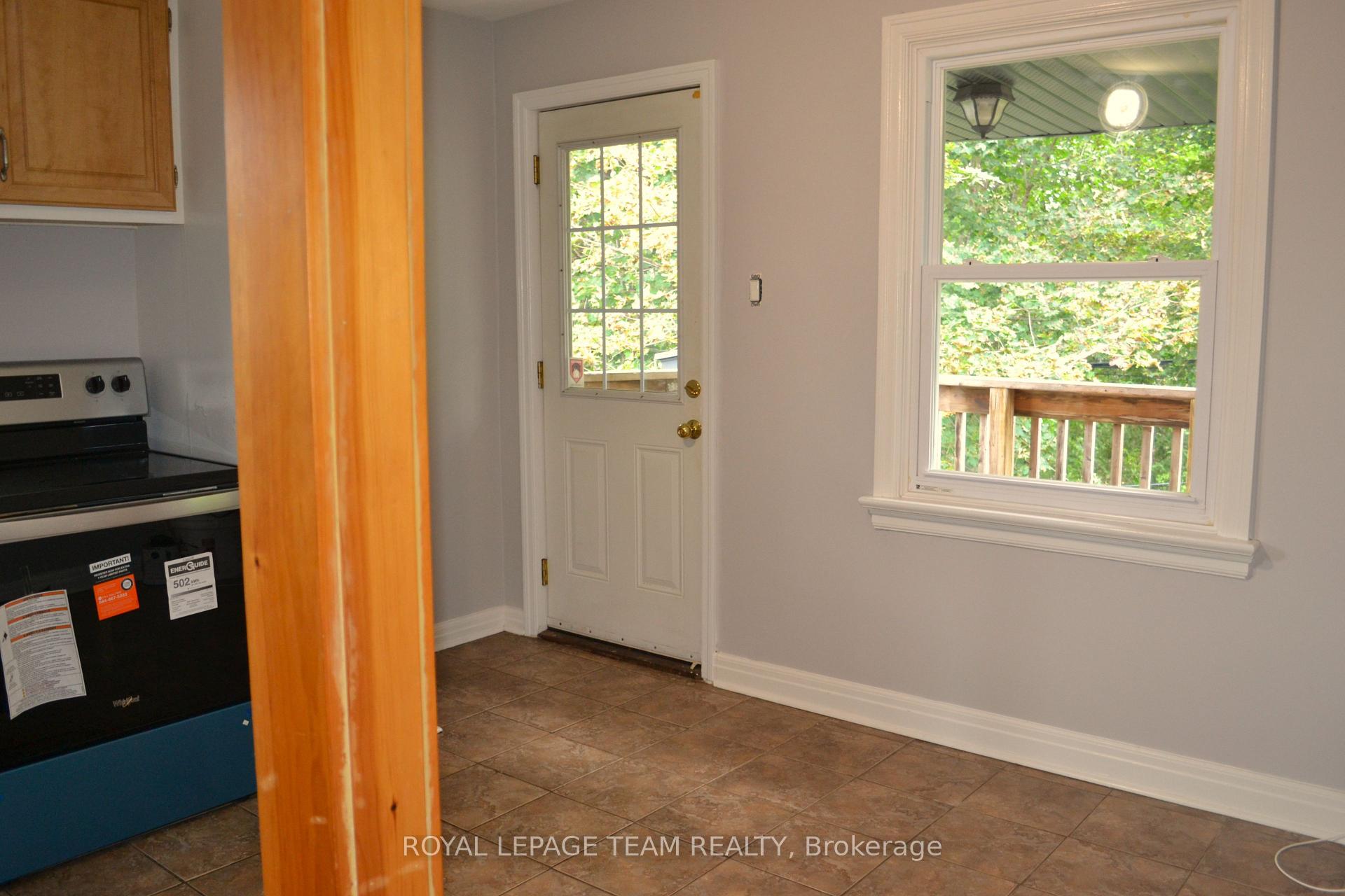 Photo 6 of Unit 2, 516 Athlone Avenue, Ottawa, Westboro/Hampton Park — HOMEH