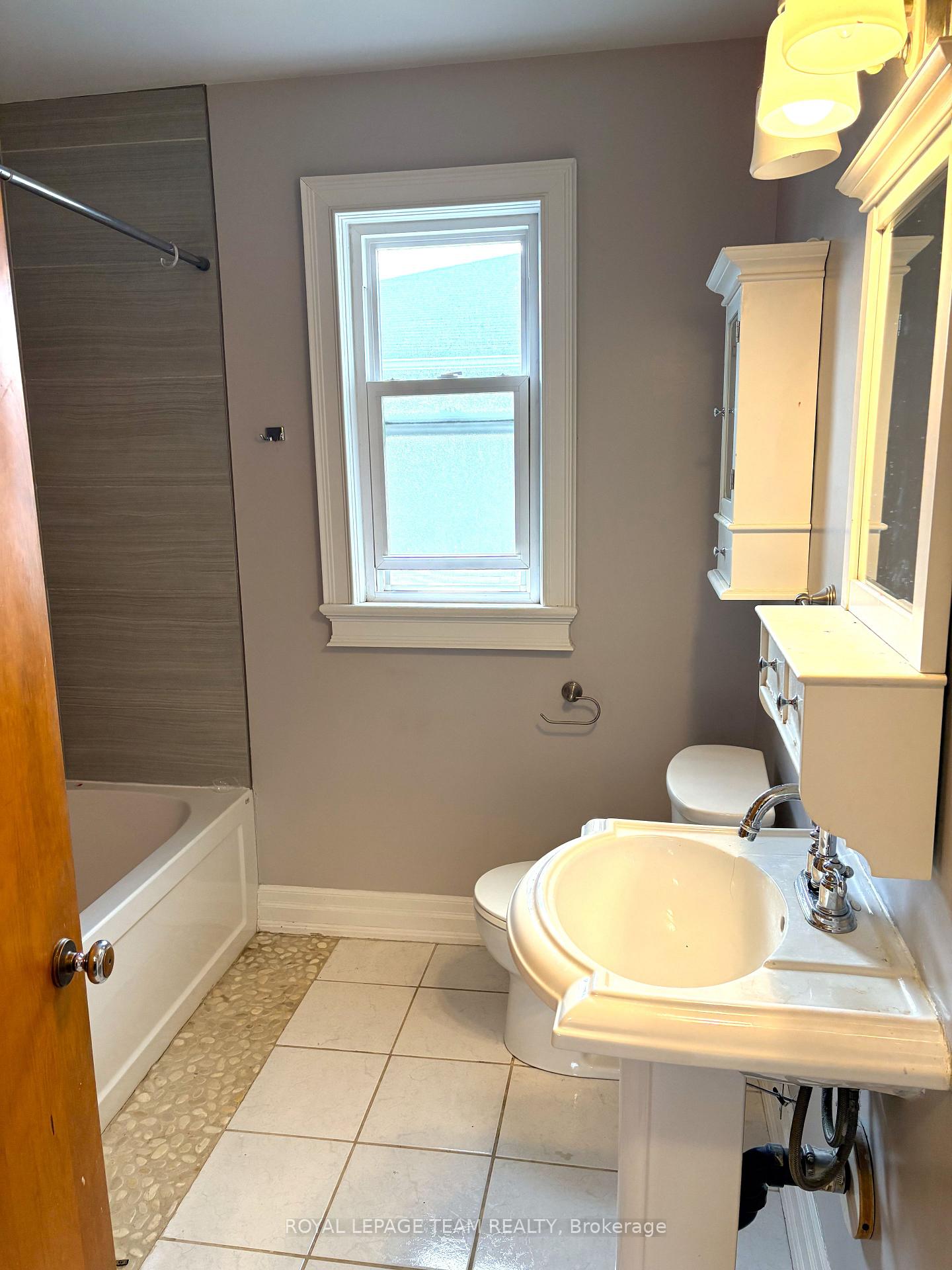 Photo 9 of Unit 2, 516 Athlone Avenue, Ottawa, Westboro/Hampton Park — HOMEH