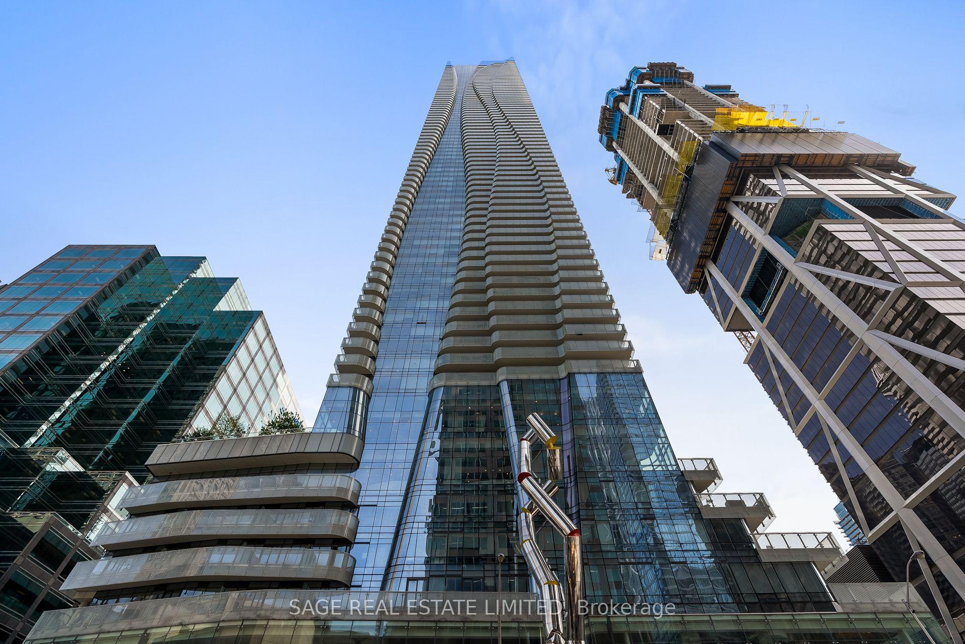 Photo of Unit 510, 1 Bloor Street E