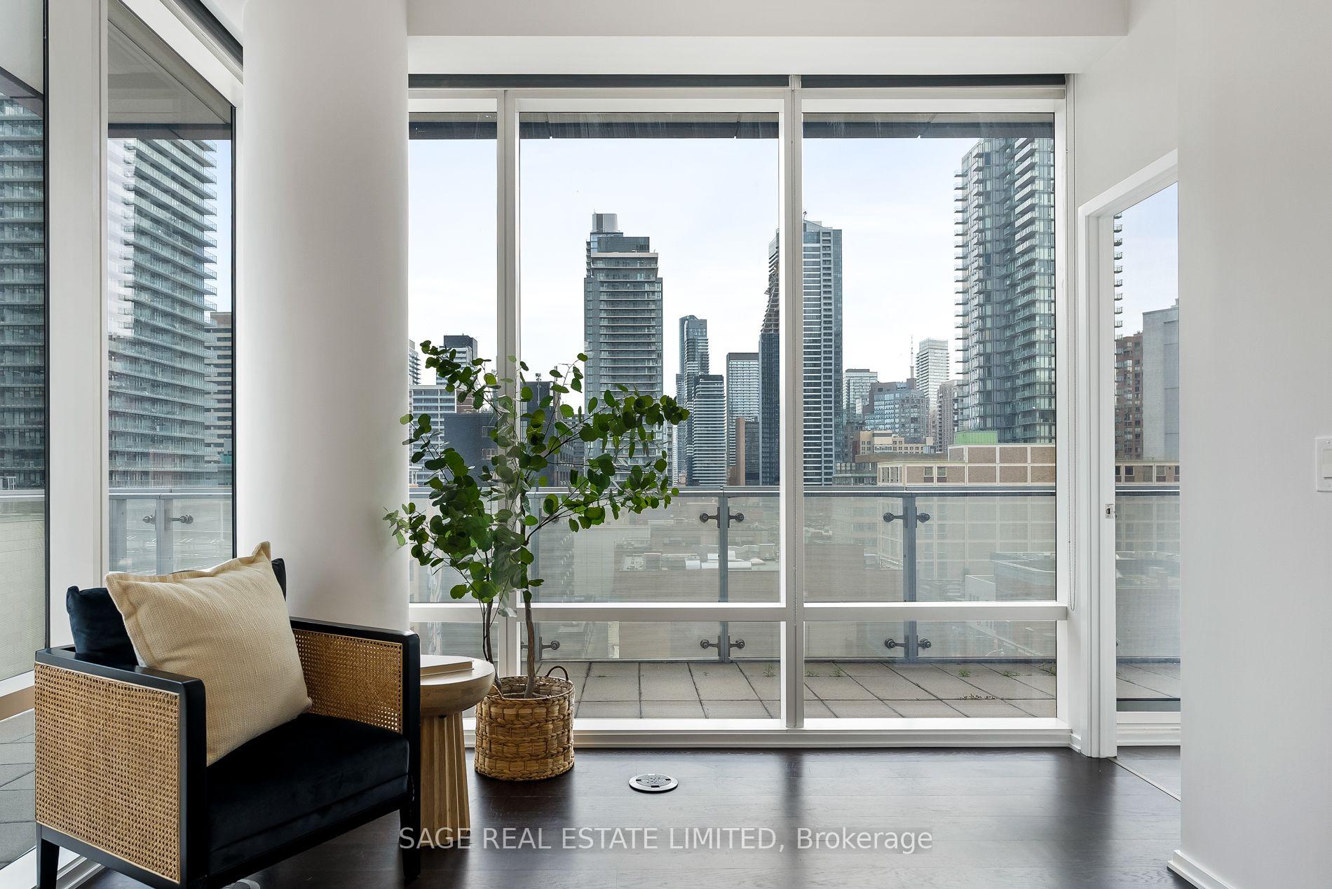 Photo 5 of Unit 510, 1 Bloor Street E, Toronto, Church-Yonge Corridor — HOMEH