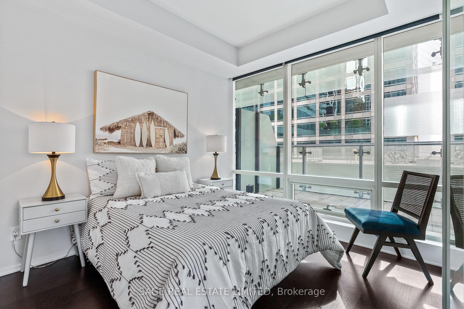 Photo 15 of Unit 510, 1 Bloor Street E, Toronto, Church-Yonge Corridor — HOMEH