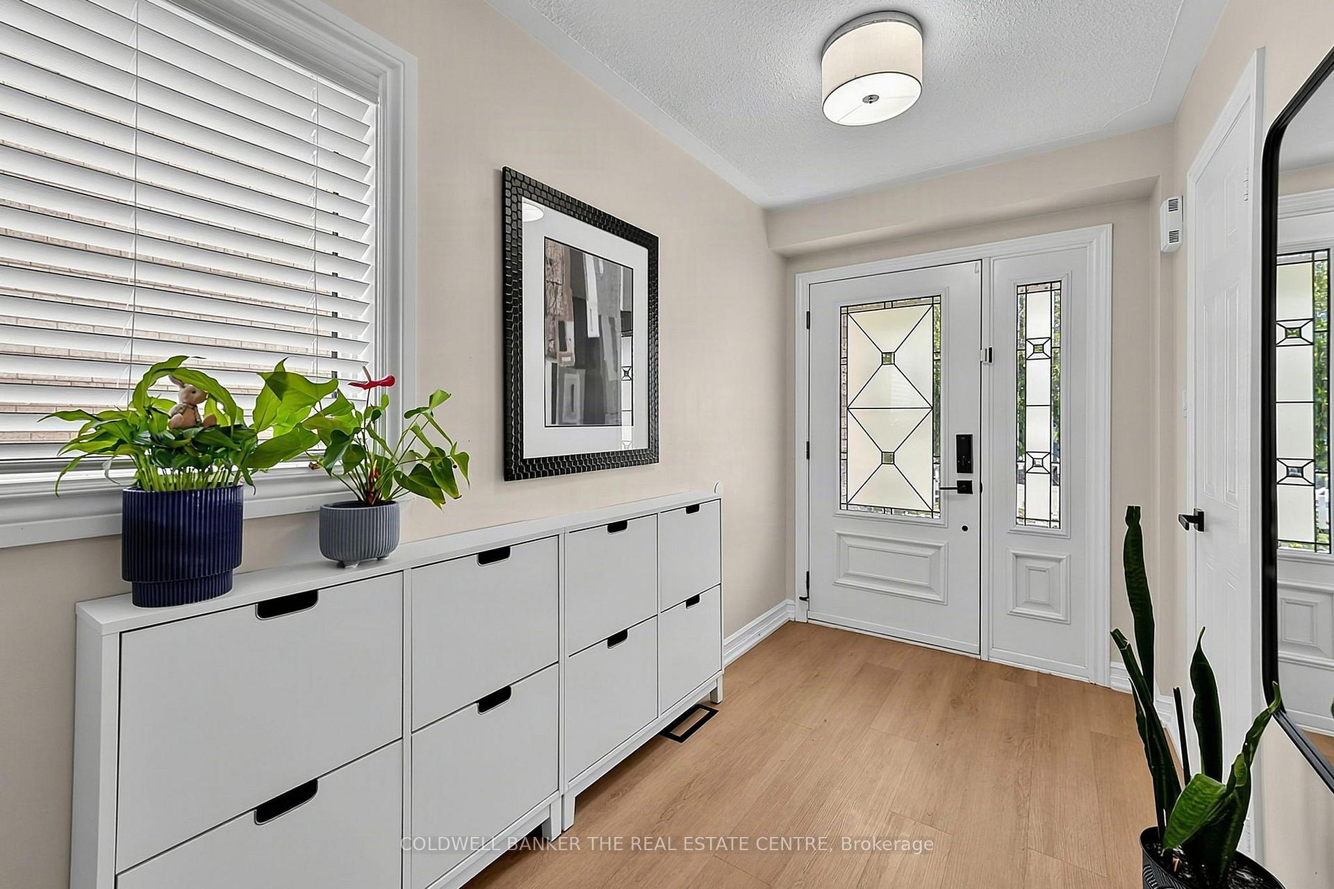 Photo 5 of 77 Cunningham Drive, Barrie, Ardagh — HOMEH