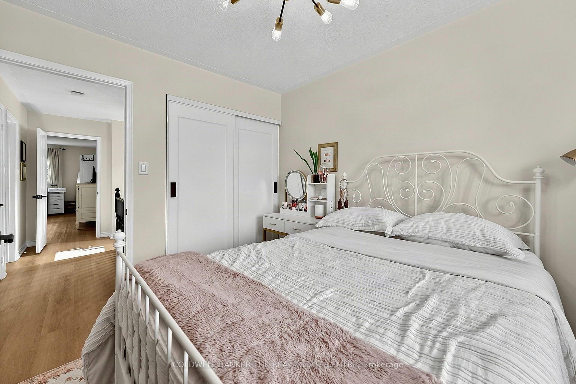Photo 23 of 77 Cunningham Drive, Barrie, Ardagh — HOMEH