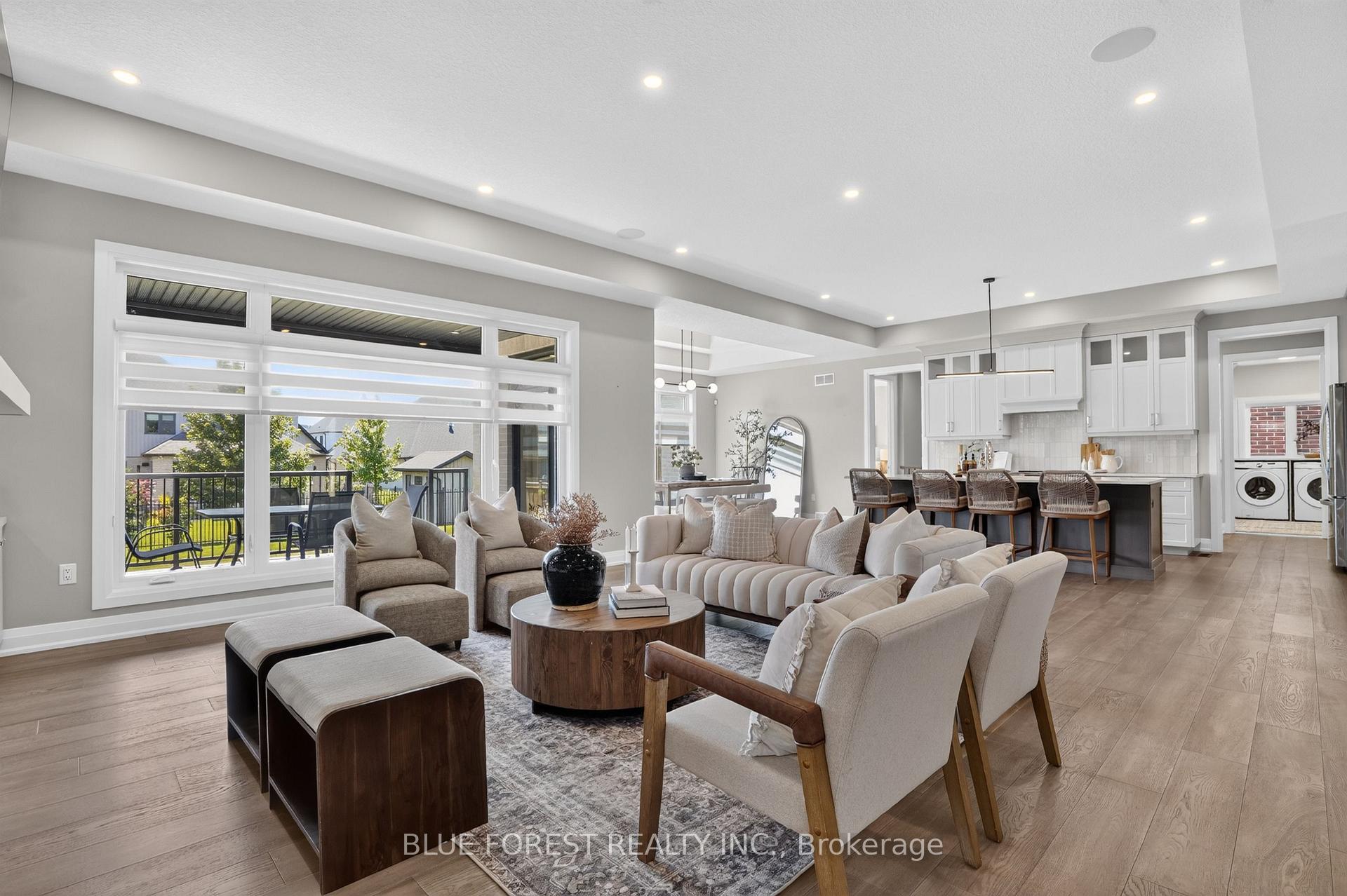 Photo 8 of 424 Warner Terrace, London, North R — HOMEH