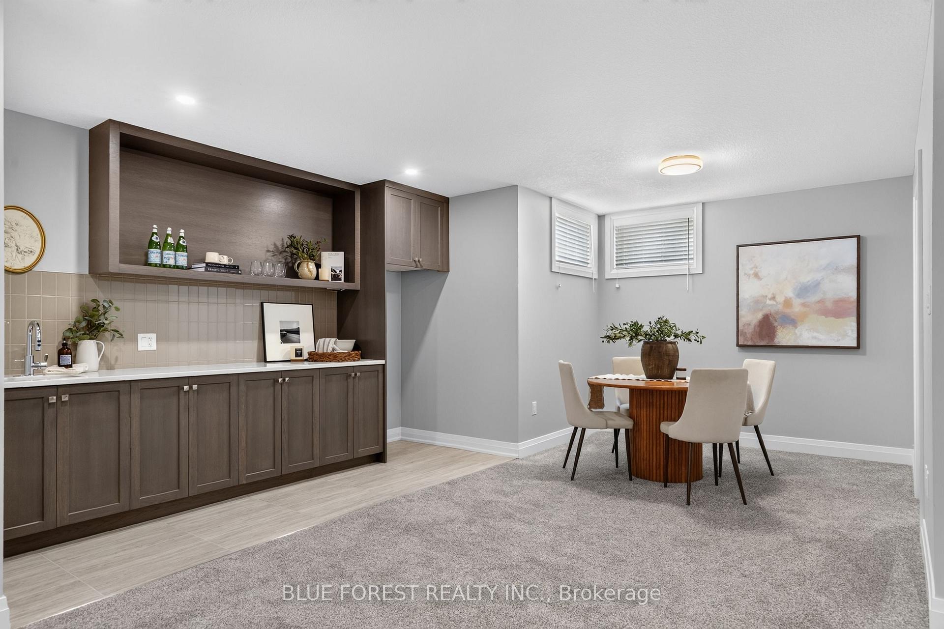 Photo 25 of 424 Warner Terrace, London, North R — HOMEH