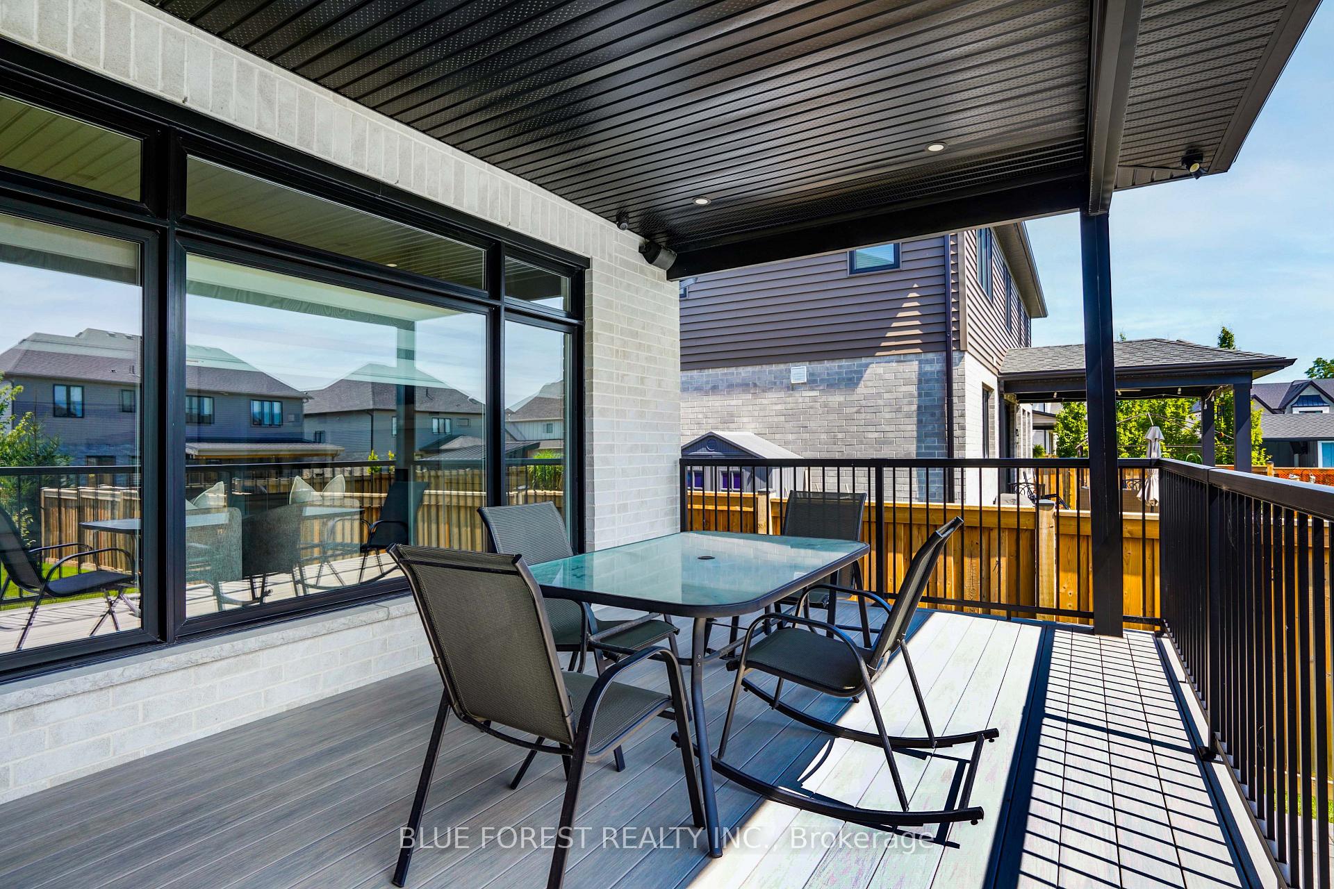 Photo 40 of 424 Warner Terrace, London, North R — HOMEH