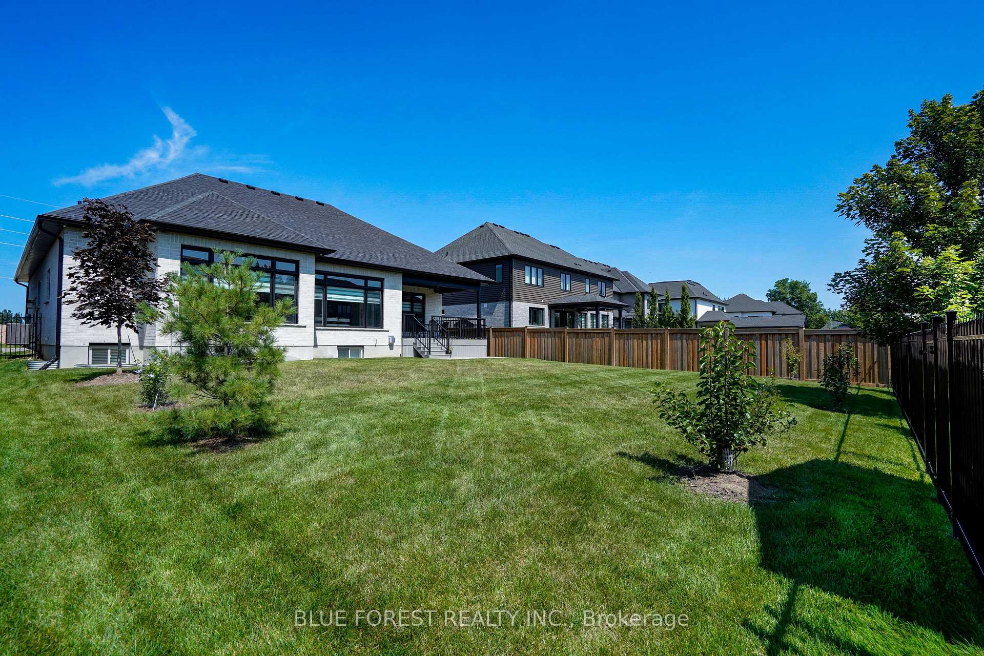 Photo 44 of 424 Warner Terrace, London, North R — HOMEH