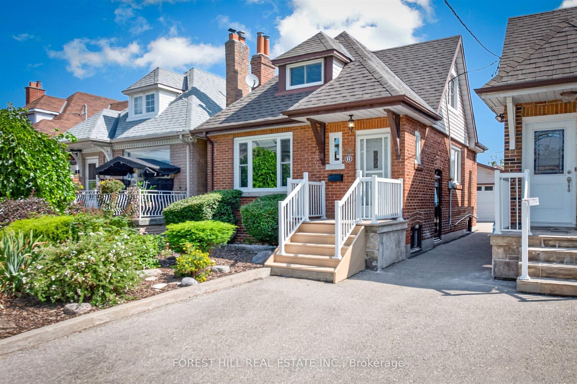 Photo 1 of 11 Yarrow Road, Toronto, Keelesdale-Eglinton West — HOMEH