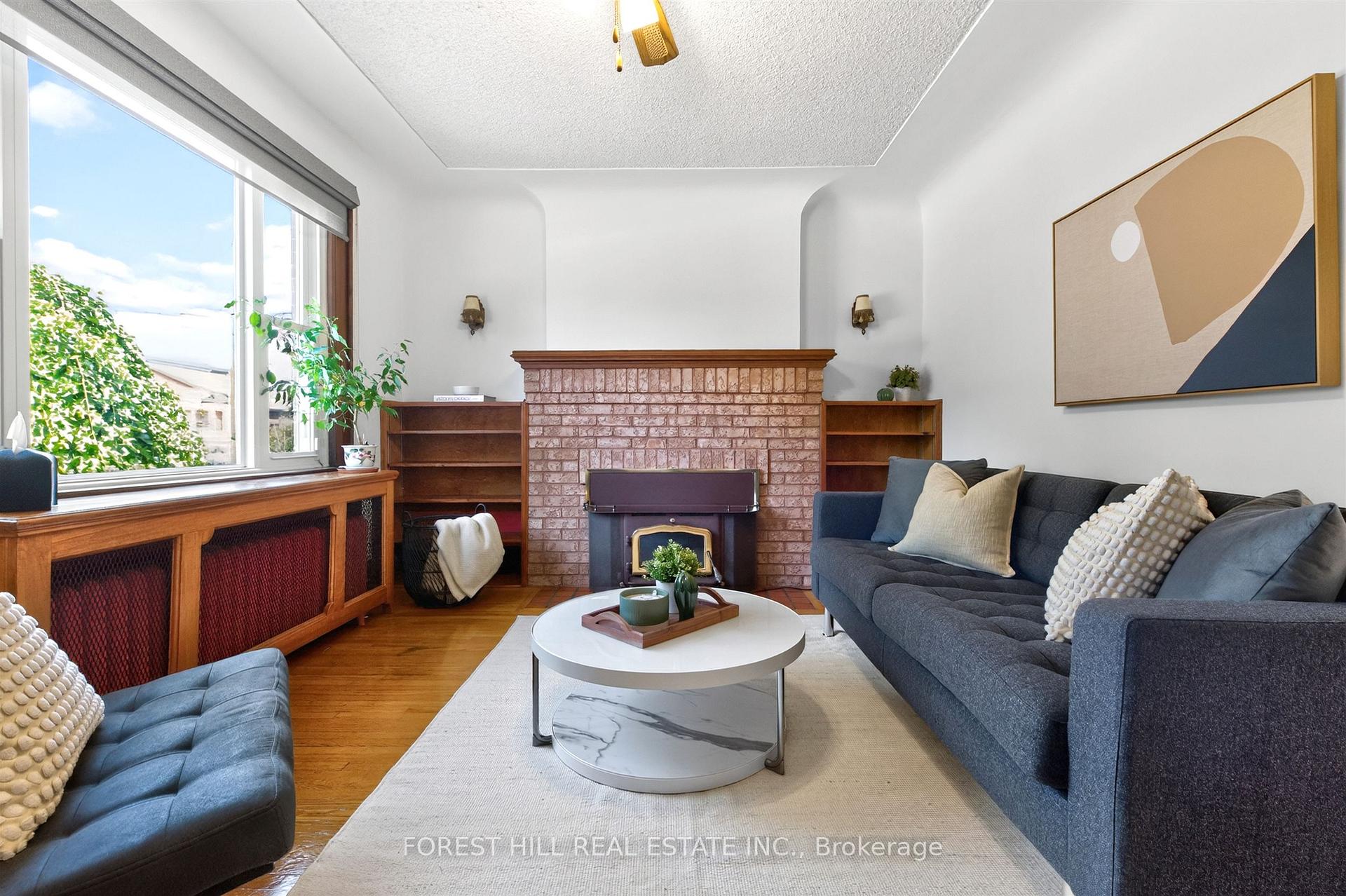 Photo 5 of 11 Yarrow Road, Toronto, Keelesdale-Eglinton West — HOMEH