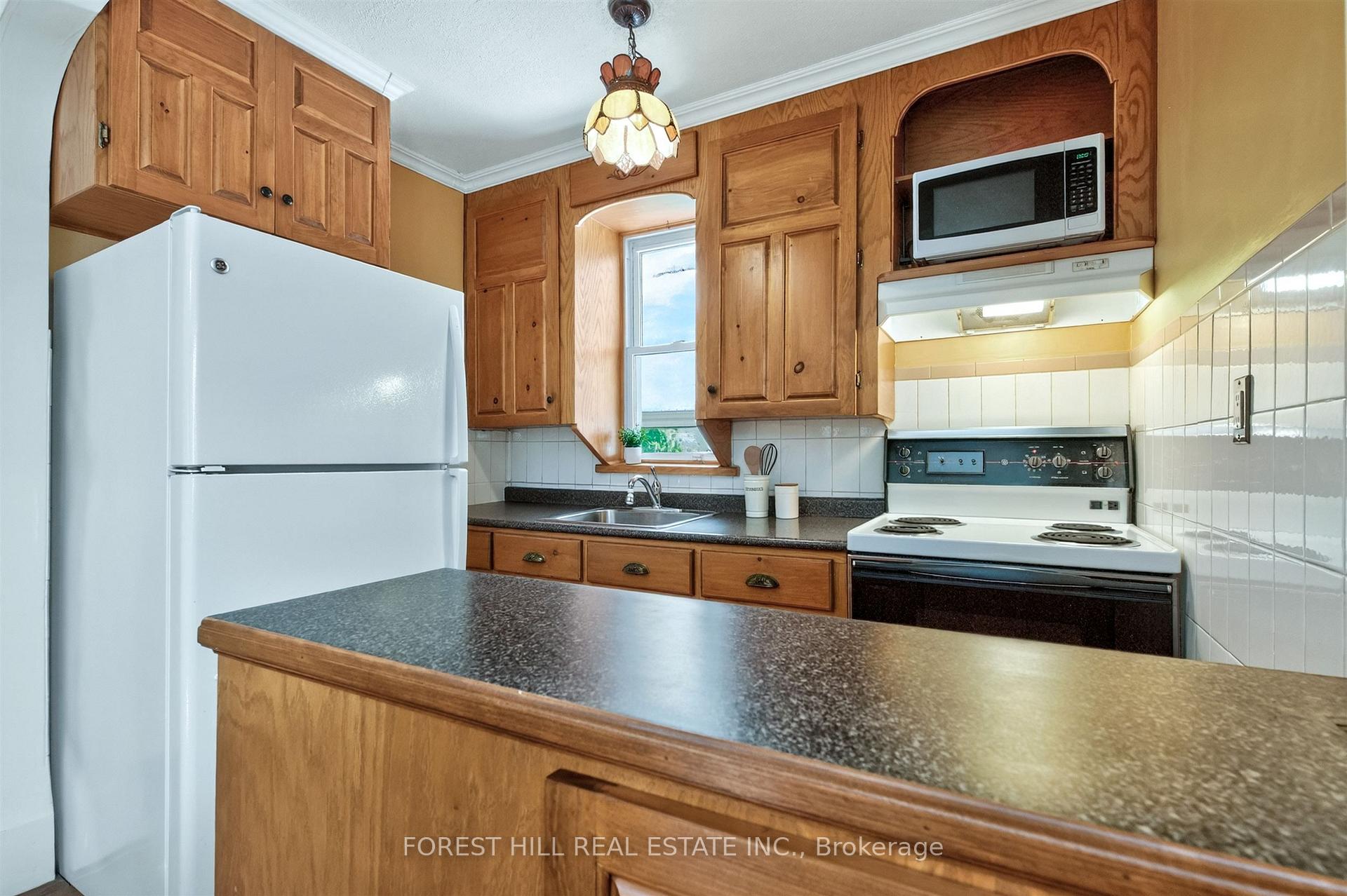 Photo 11 of 11 Yarrow Road, Toronto, Keelesdale-Eglinton West — HOMEH