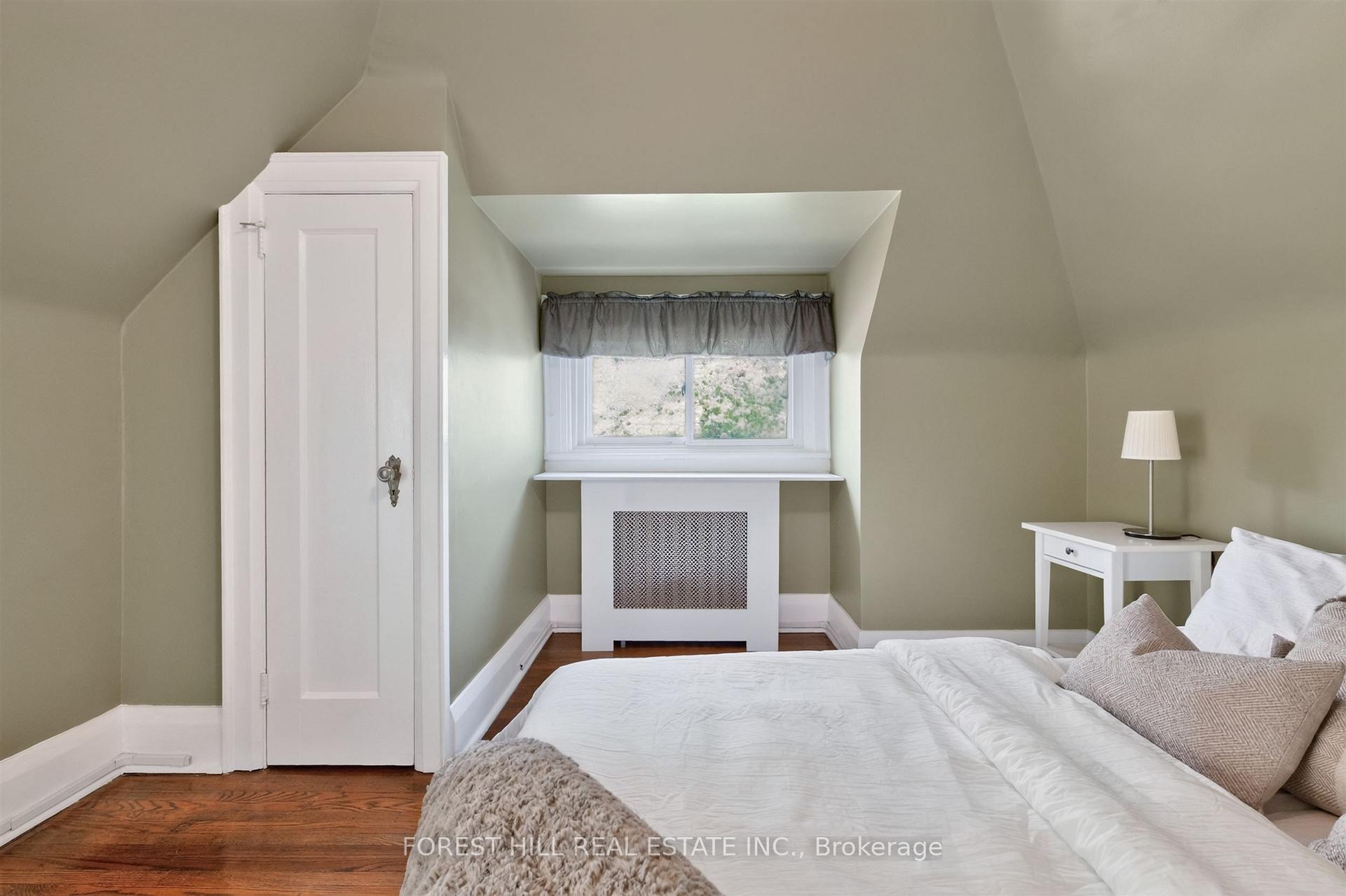 Photo 21 of 11 Yarrow Road, Toronto, Keelesdale-Eglinton West — HOMEH