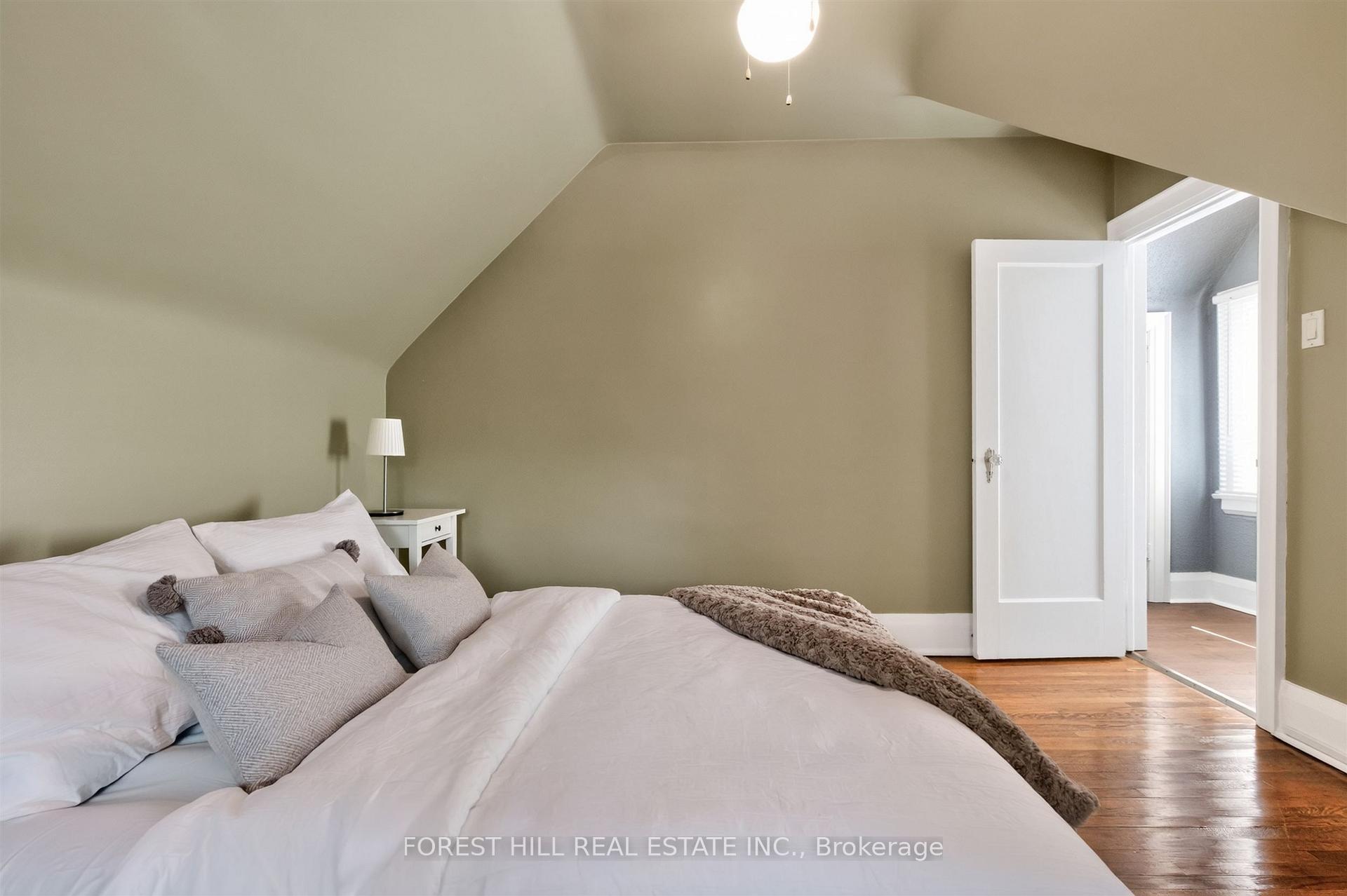Photo 22 of 11 Yarrow Road, Toronto, Keelesdale-Eglinton West — HOMEH