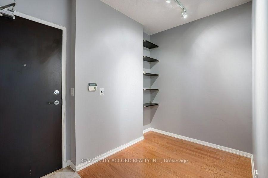 Photo 3 of Unit 202, 231 Fort York Boulevard, Toronto, Niagara — HOMEH