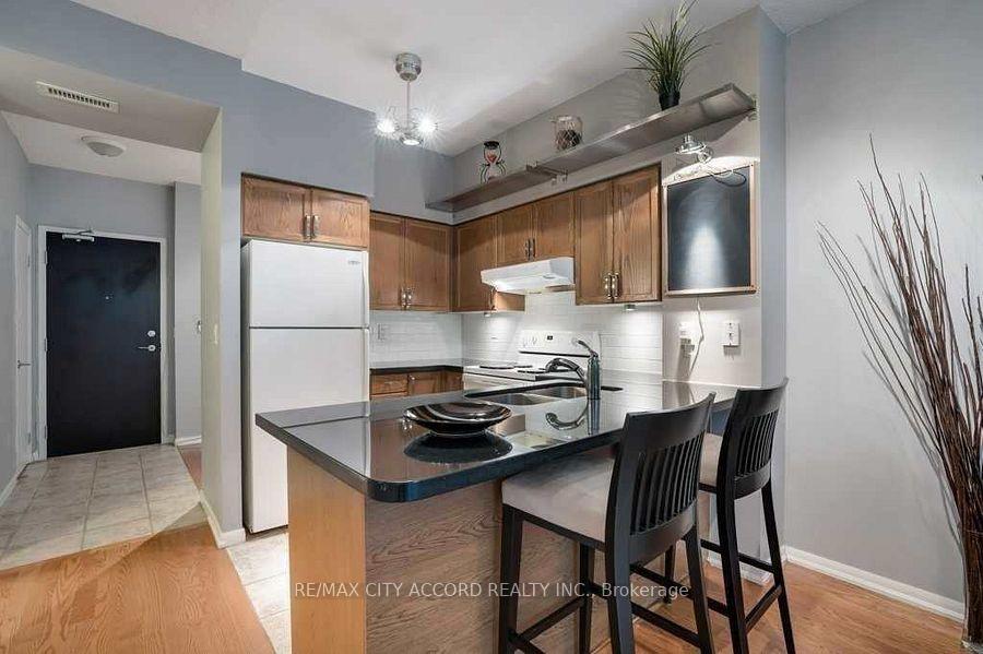Photo 7 of Unit 202, 231 Fort York Boulevard, Toronto, Niagara — HOMEH