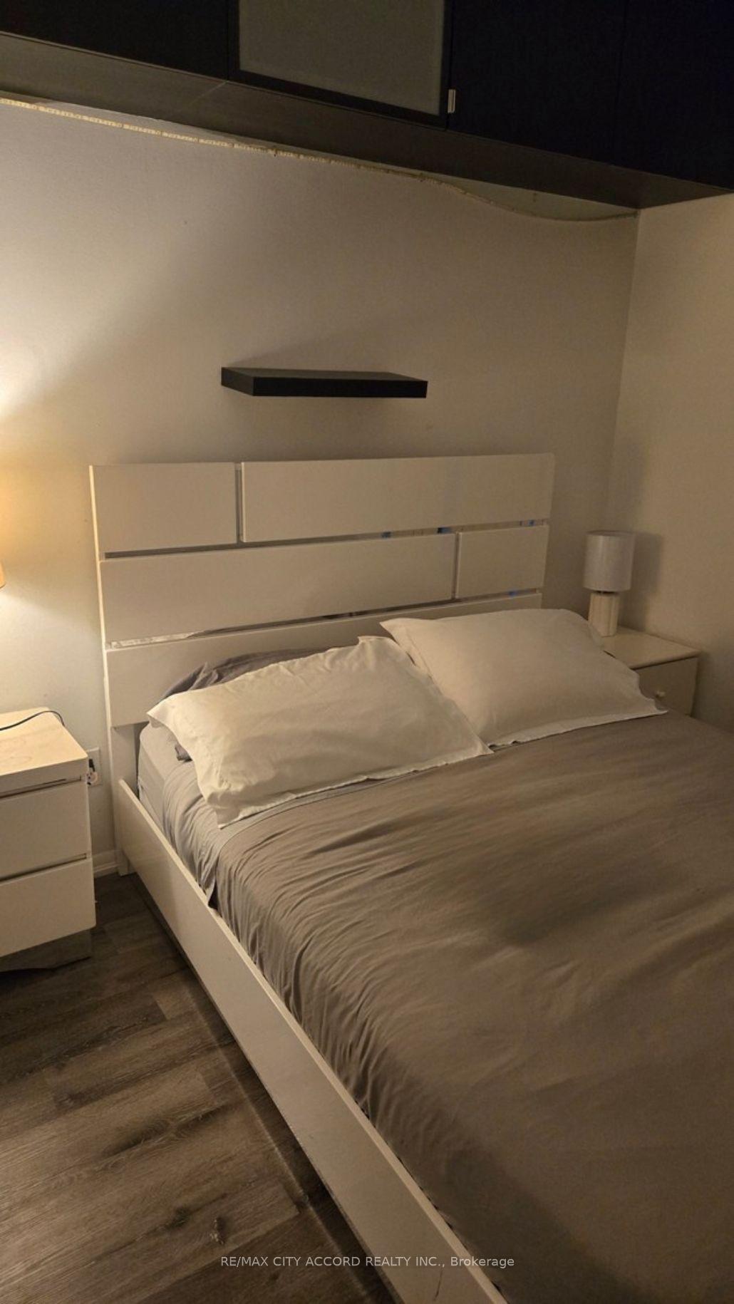 Photo 11 of Unit 202, 231 Fort York Boulevard, Toronto, Niagara — HOMEH